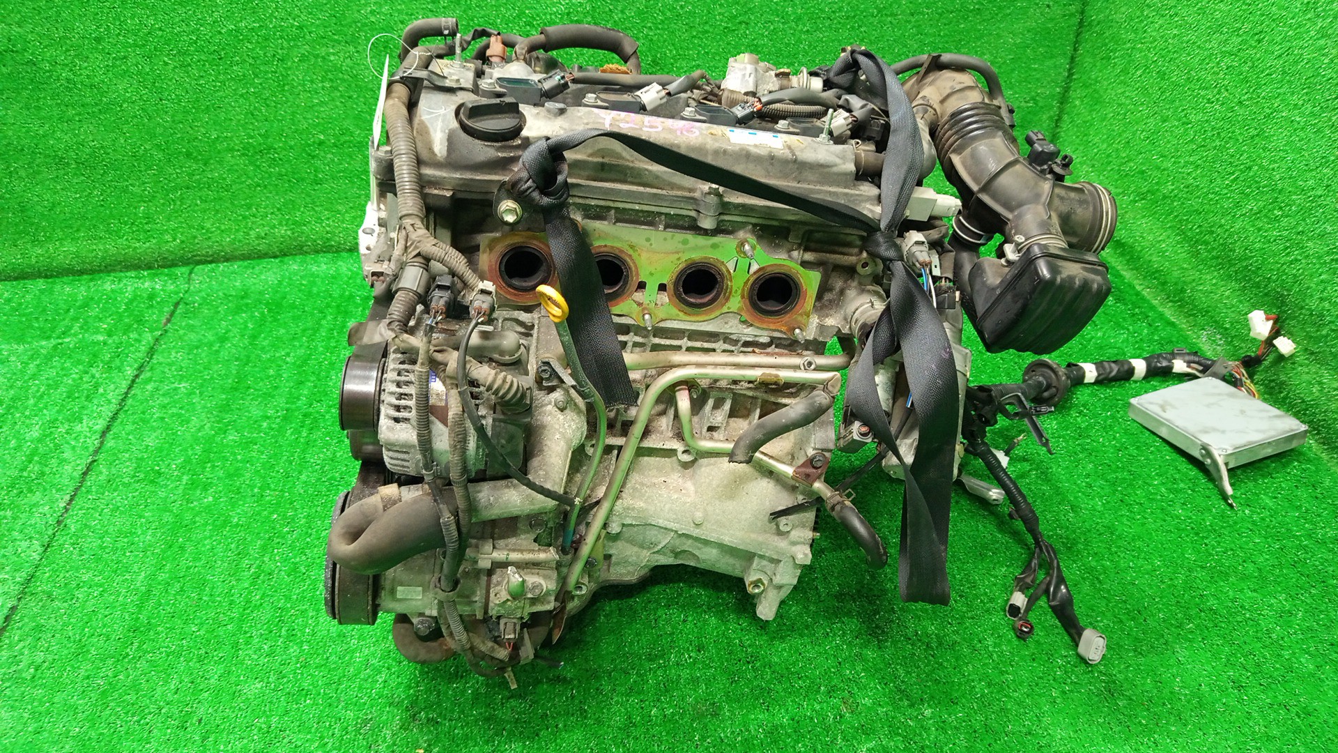 Двигатель TOYOTA AVENSIS AZT251 2AZ-FSE 2490470 3 ракурс
