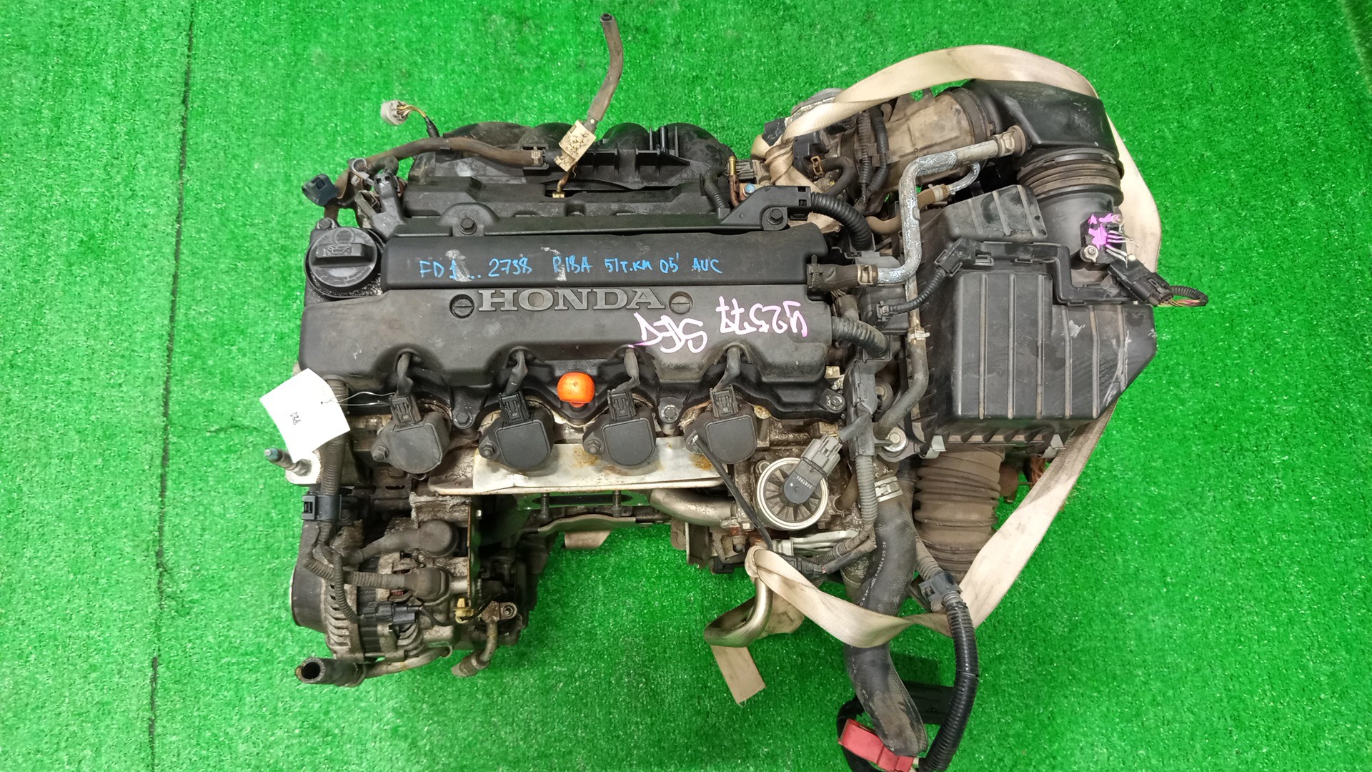 Двигатель HONDA CIVIC FD1 R18A SET 1 ракурс Двигатель HONDA CIVIC FD1 R18A SET 1 ракурс