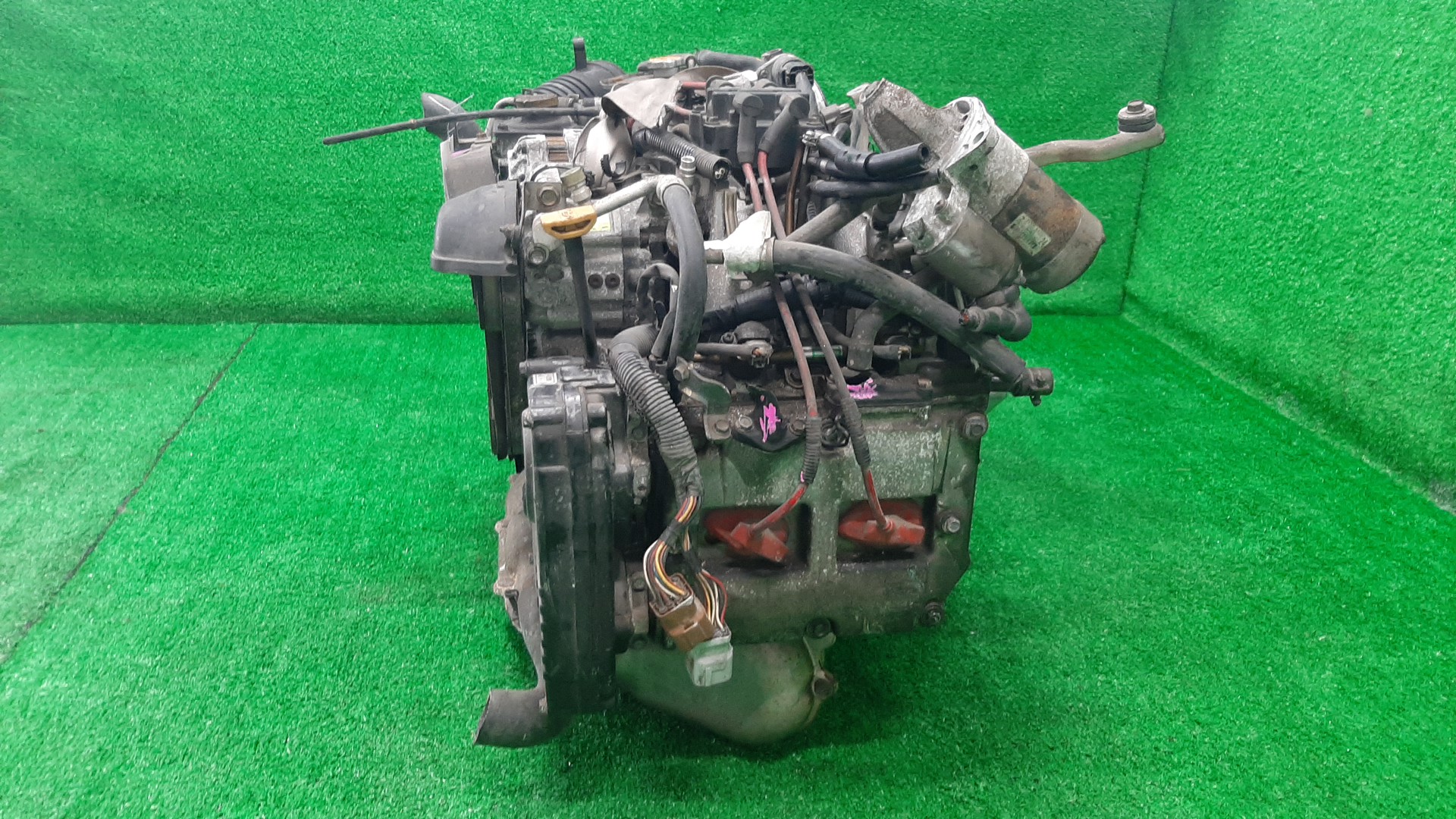 Двигатель SUBARU FORESTER SF5 EJ20T, EJ205 EJ205DXZKE 3 ракурс