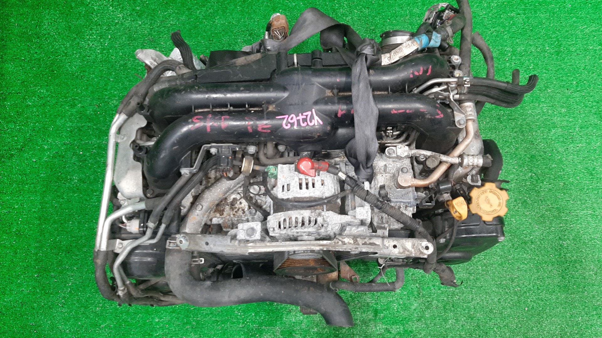Двигатель SUBARU LEGACY, LEGACY B4 BR9, BM9 EJ255 EJ255JBAME 1 ракурс Двигатель SUBARU LEGACY, LEGACY B4 BR9, BM9 EJ255 EJ255JBAME 1 ракурс