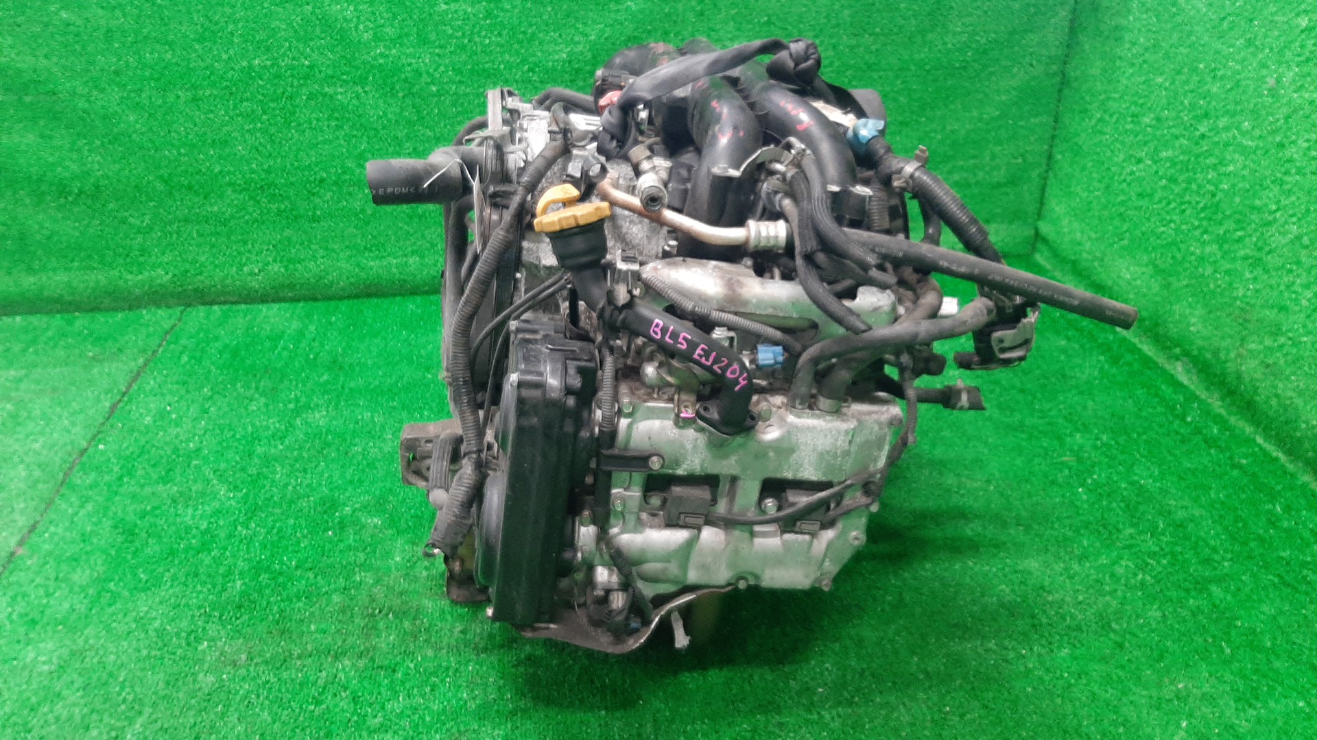 Двигатель SUBARU LEGACY, LEGACY B4 BR9, BM9 EJ255 EJ255JBAME 3 ракурс Двигатель SUBARU LEGACY, LEGACY B4 BR9, BM9 EJ255 EJ255JBAME 3 ракурс