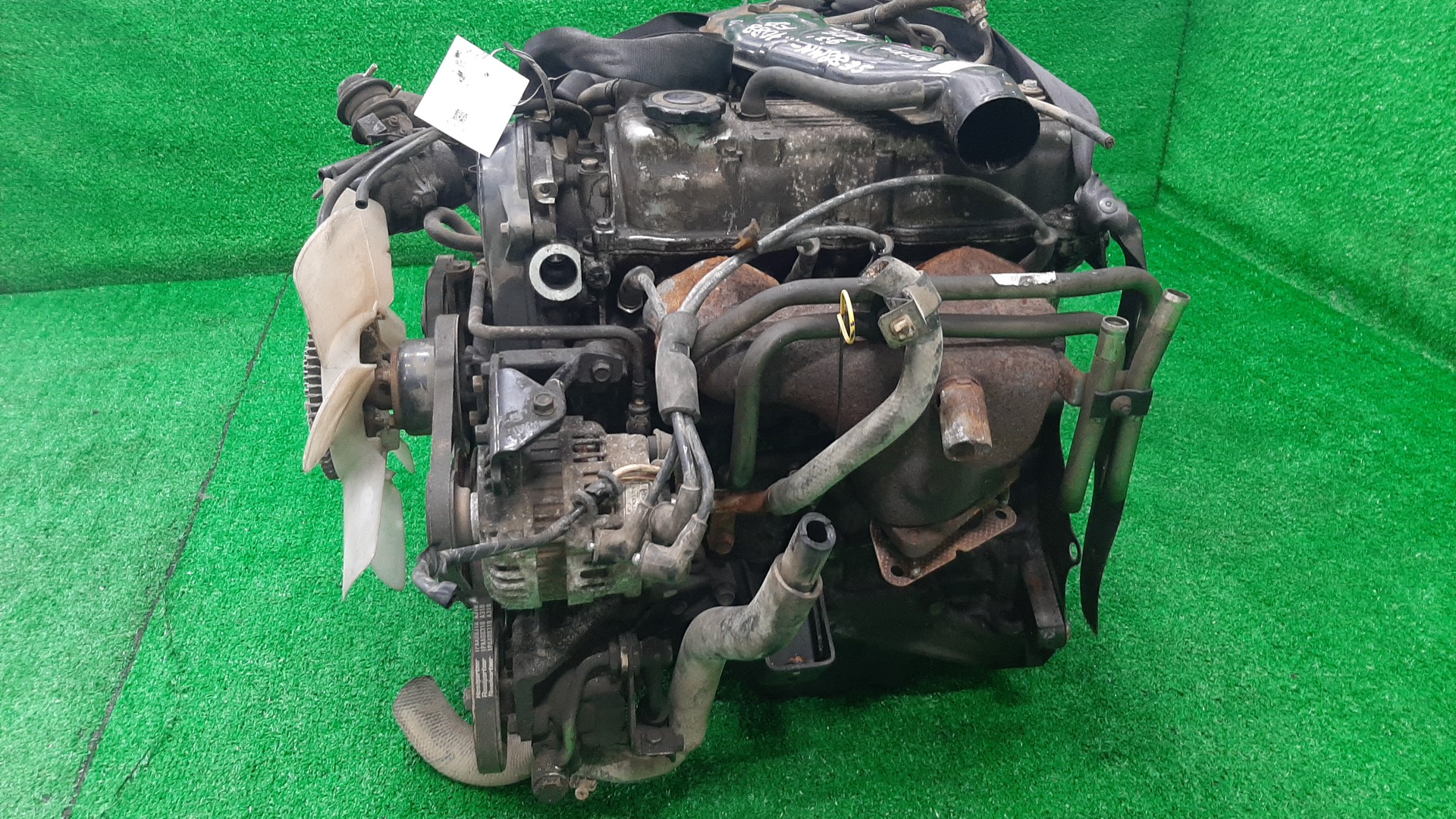 Двигатель MAZDA BONGO SE88M F8 CARB 3 ракурс