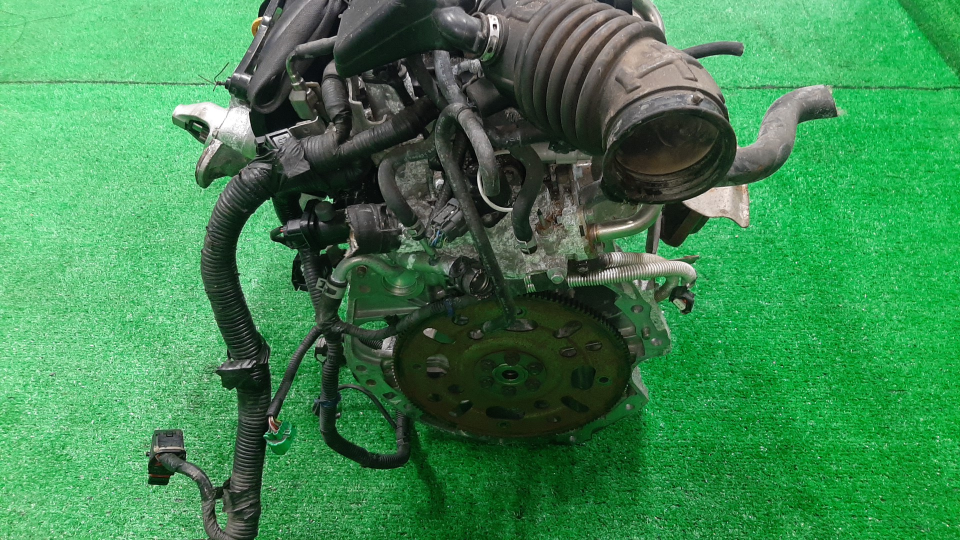 Двигатель NISSAN LAFESTA B30 MR20DE 418069A 5 ракурс