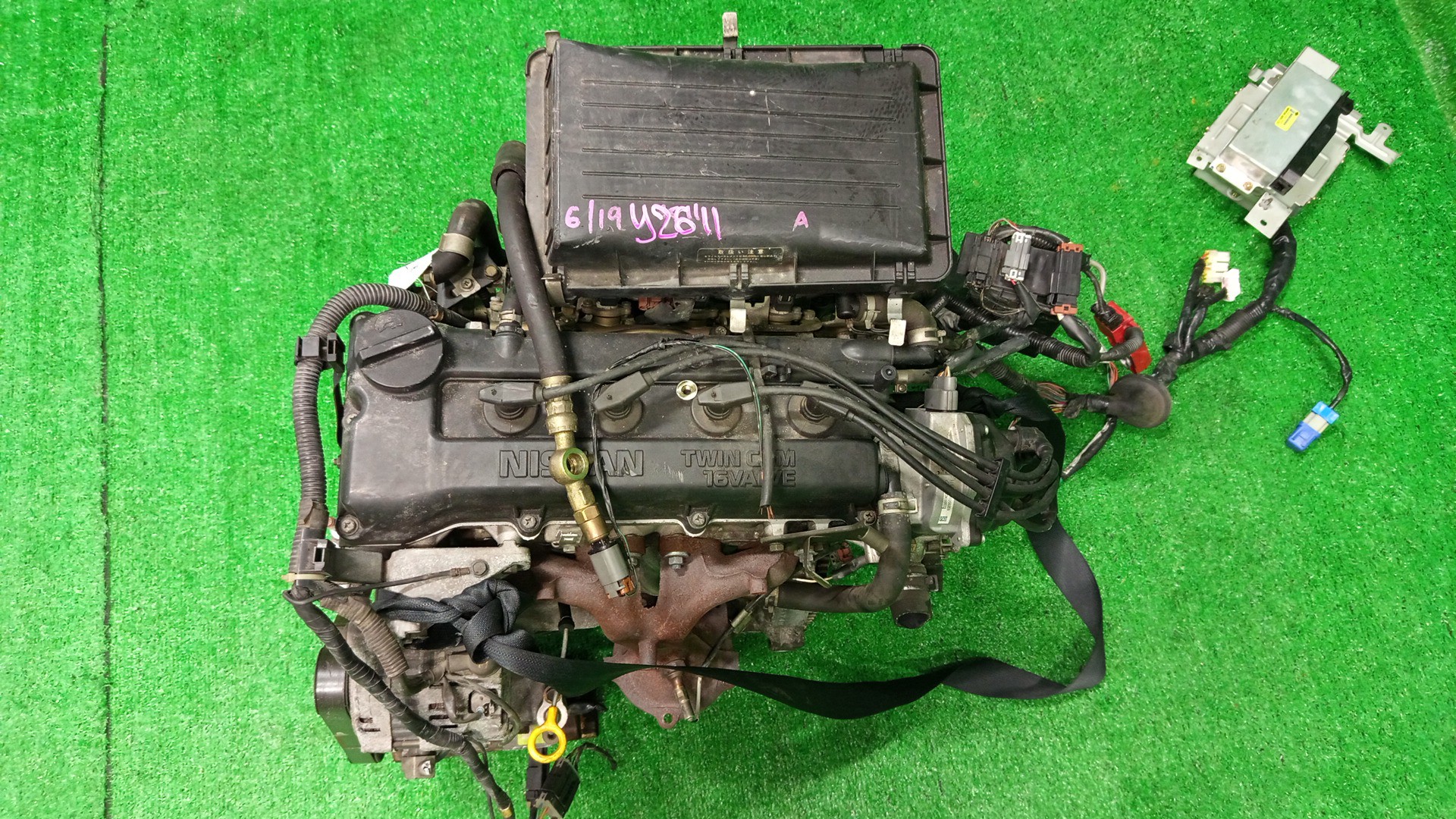 Двигатель NISSAN MARCH K11 CG10DE 342374B 1 ракурс