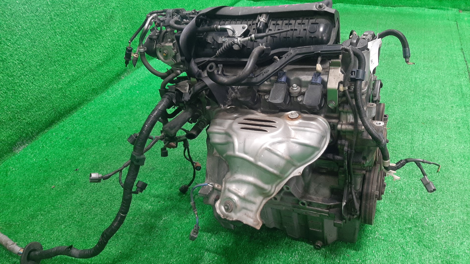 Двигатель HONDA AIRWAVE GJ1, GJ2 L15A VTEC 4 ракурс Двигатель HONDA AIRWAVE GJ1, GJ2 L15A VTEC 4 ракурс