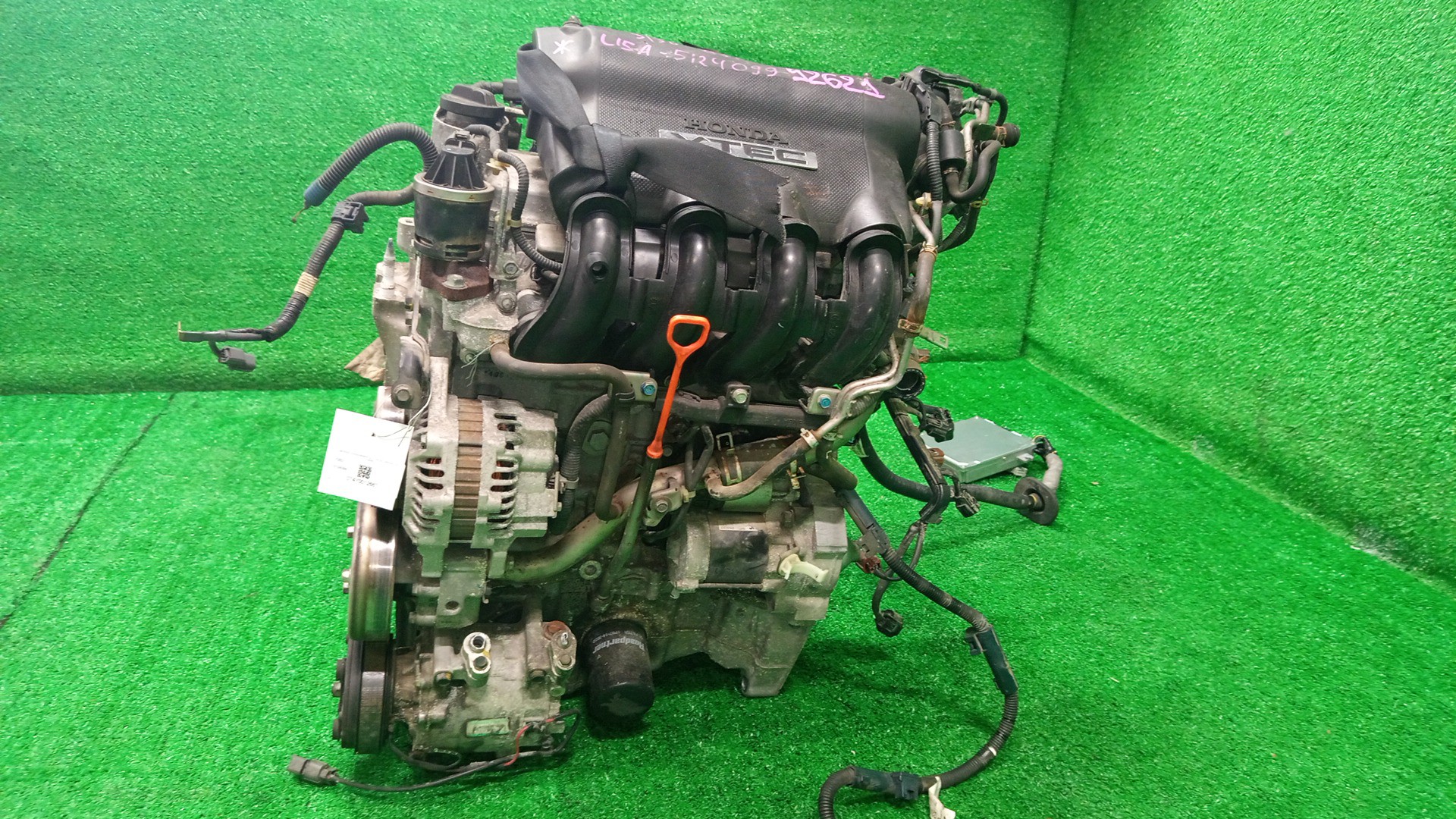 Двигатель HONDA AIRWAVE GJ1, GJ2 L15A VTEC 3 ракурс Двигатель HONDA AIRWAVE GJ1, GJ2 L15A VTEC 3 ракурс