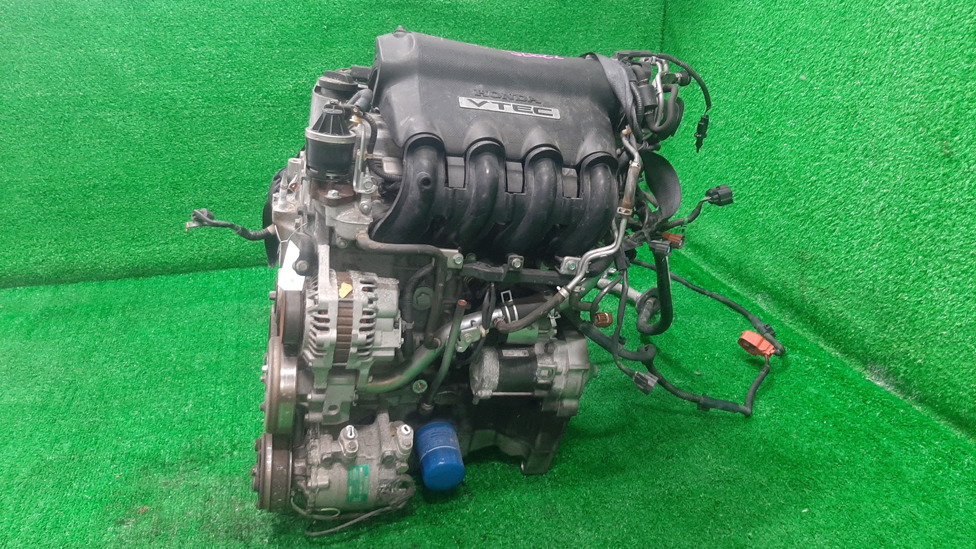 Двигатель HONDA AIRWAVE GJ1, GJ2 L15A VTEC 3 ракурс Двигатель HONDA AIRWAVE GJ1, GJ2 L15A VTEC 3 ракурс