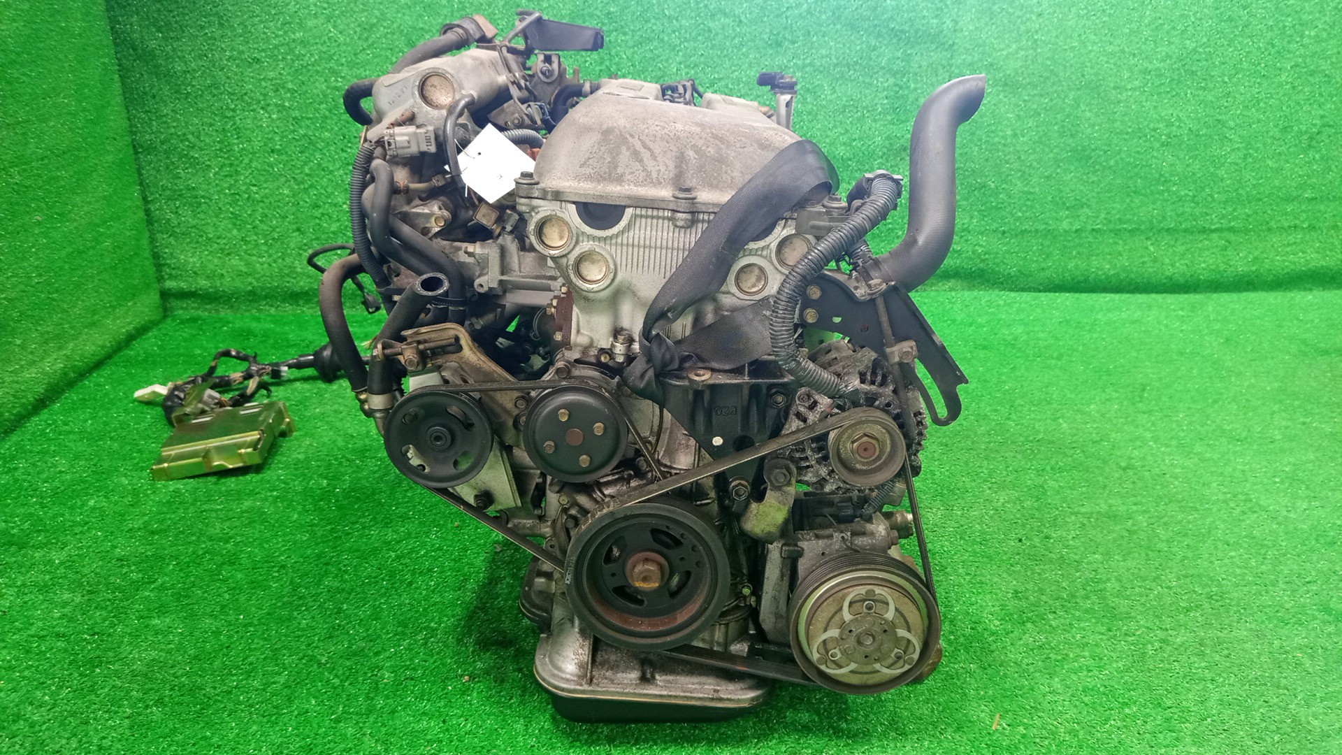 Двигатель NISSAN SERENA PC24 SR20DE 383020B 2 ракурс
