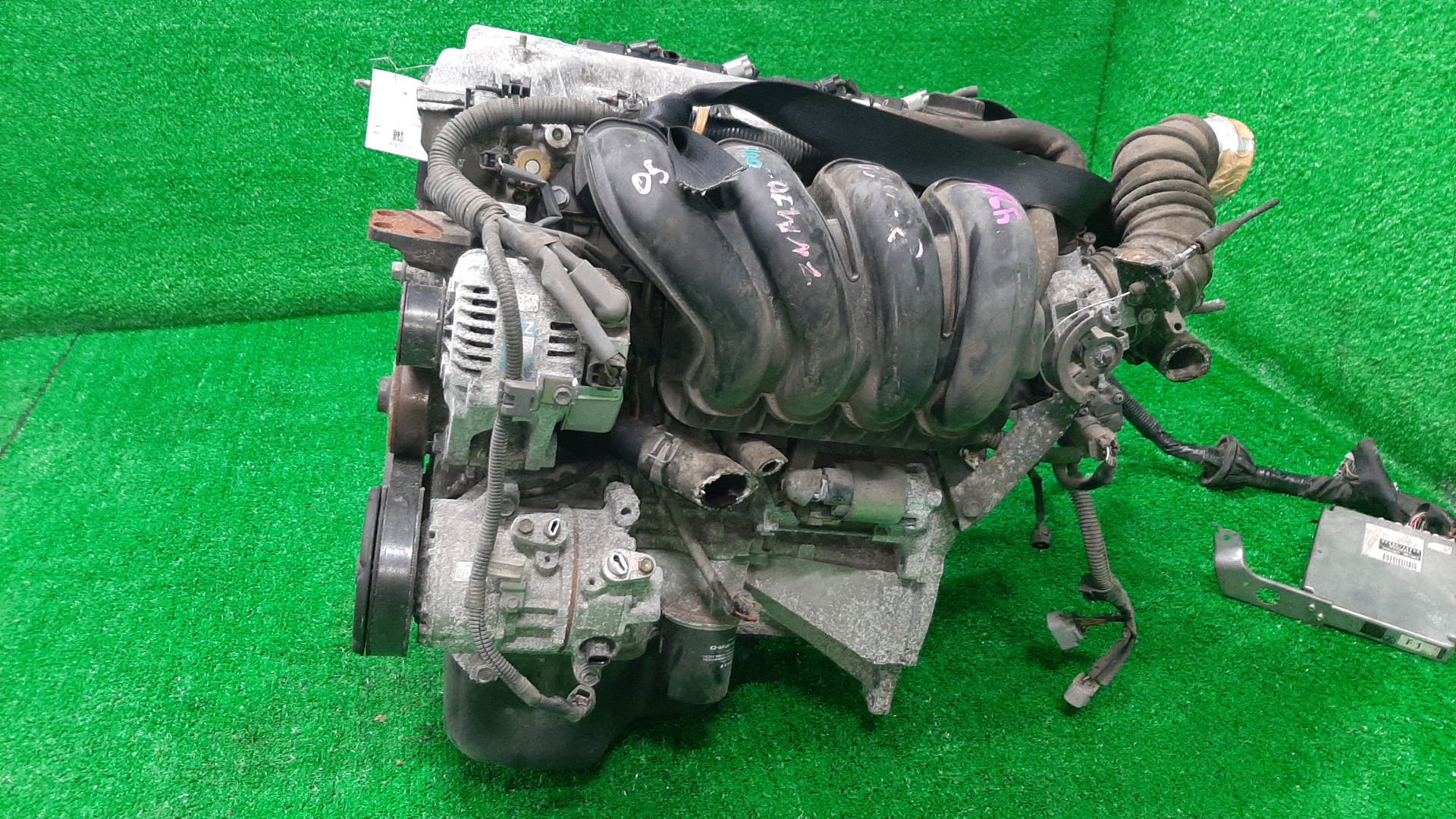 Двигатель TOYOTA CALDINA, CELICA, COROLLA, PREMIO, COROLLA SPACIO, ISIS, WISH, ALLION, COROLLA FIELDER, ALLEX, COROLLA RUNX, WILL VS, FIELDER ZGE20W, ZZT240, ZZT241W, ZZT230, ZZE122, ZNM10, ZNM10W, ZNM10G, ZNE10, ZNE10G, ZZE127 1ZZ-FE MEX 3 ракурс