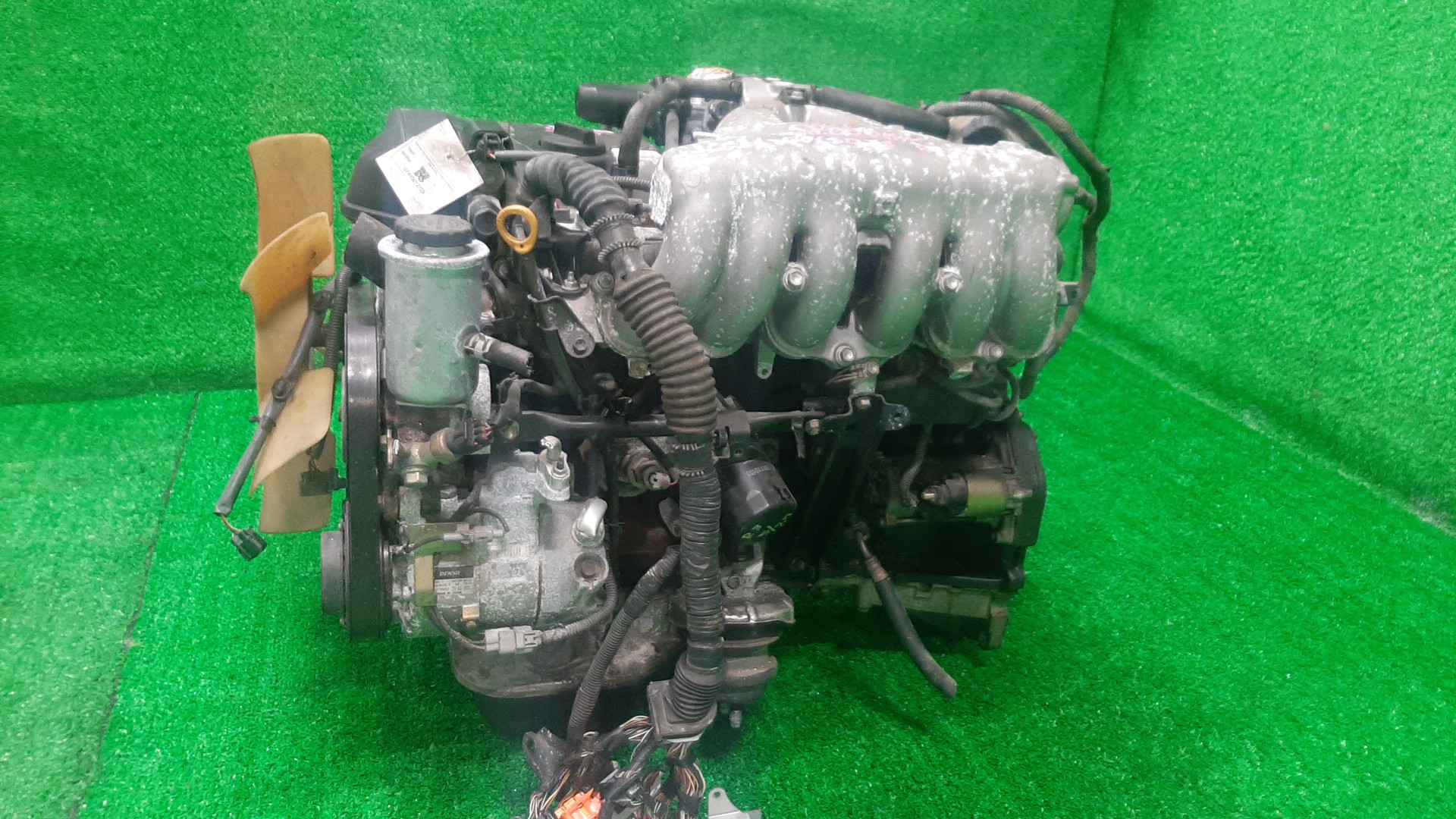 Двигатель TOYOTA PROGRES JCG11 2JZ-GE VVTI 3 ракурс
