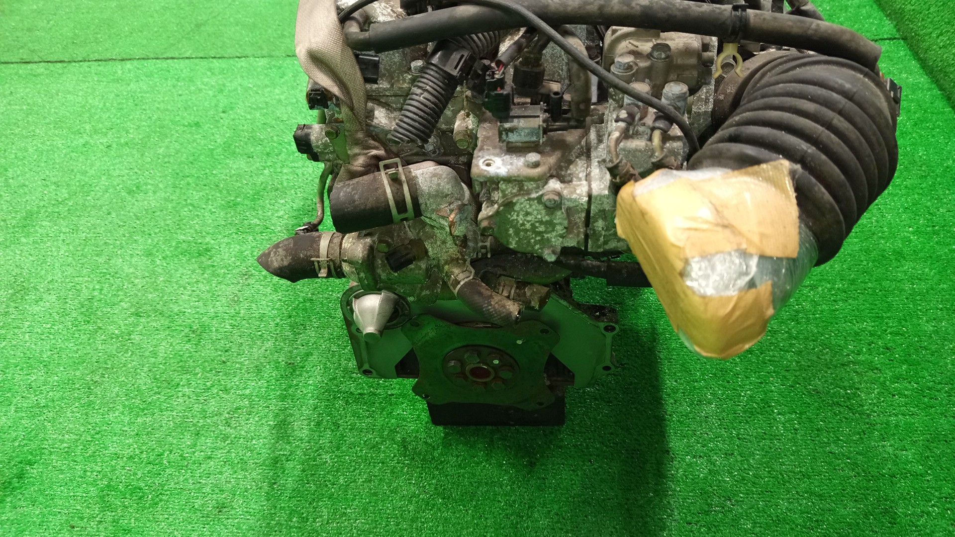 Двигатель MITSUBISHI CHARIOT GRANDIS N84W, N94W 4G64 MD373962 5 ракурс