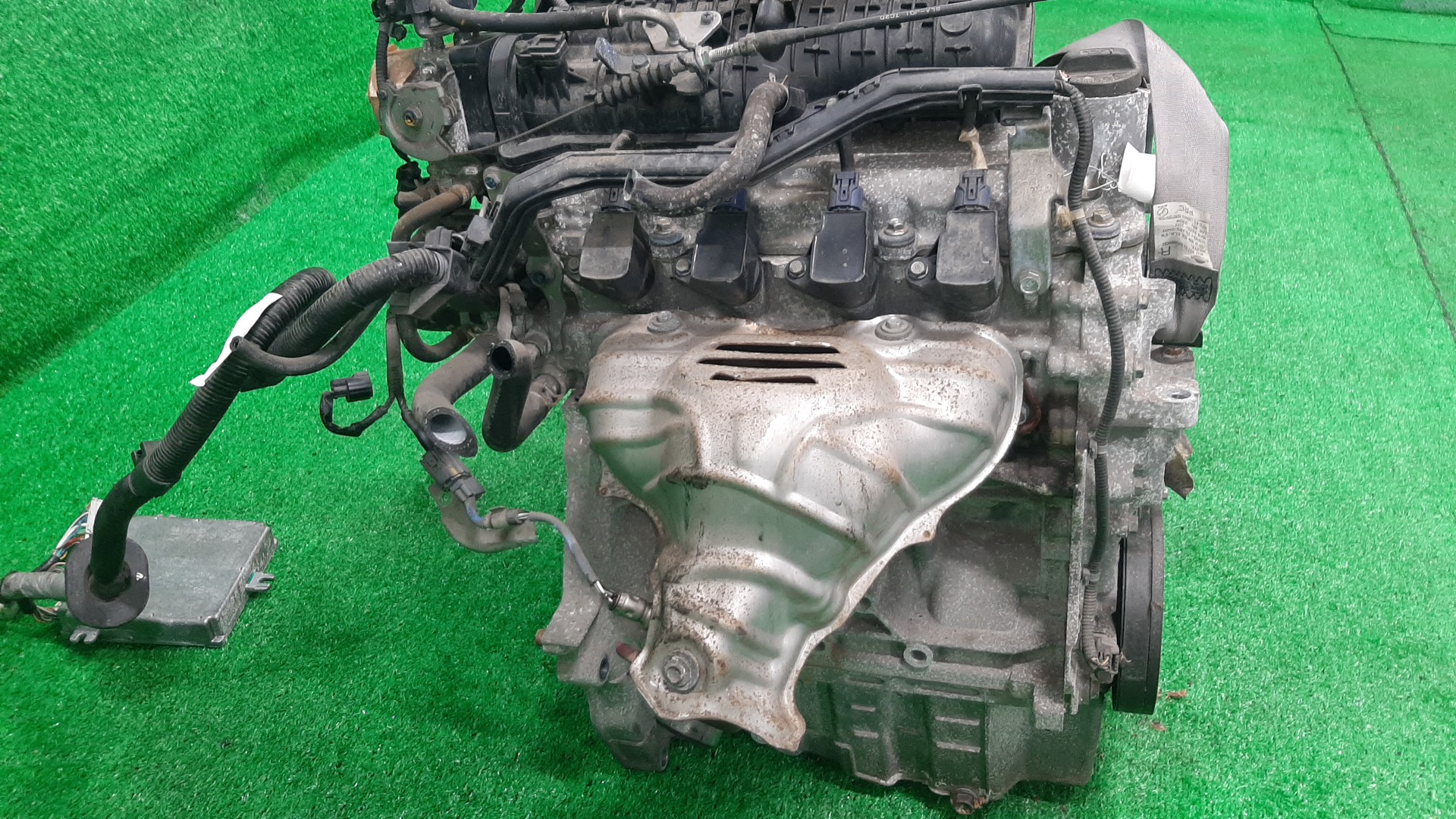 Двигатель HONDA AIRWAVE GJ1, GJ2 L15A VTEC 4 ракурс Двигатель HONDA AIRWAVE GJ1, GJ2 L15A VTEC 4 ракурс