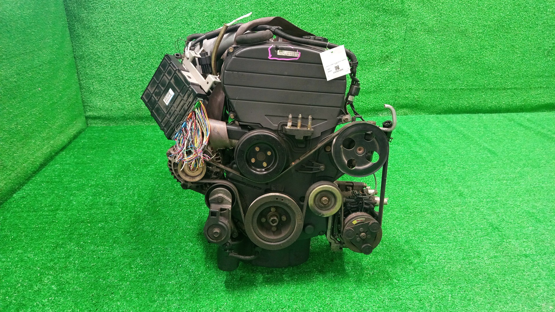 Двигатель MITSUBISHI DION CR9W 4G63 MD369884 2 ракурс