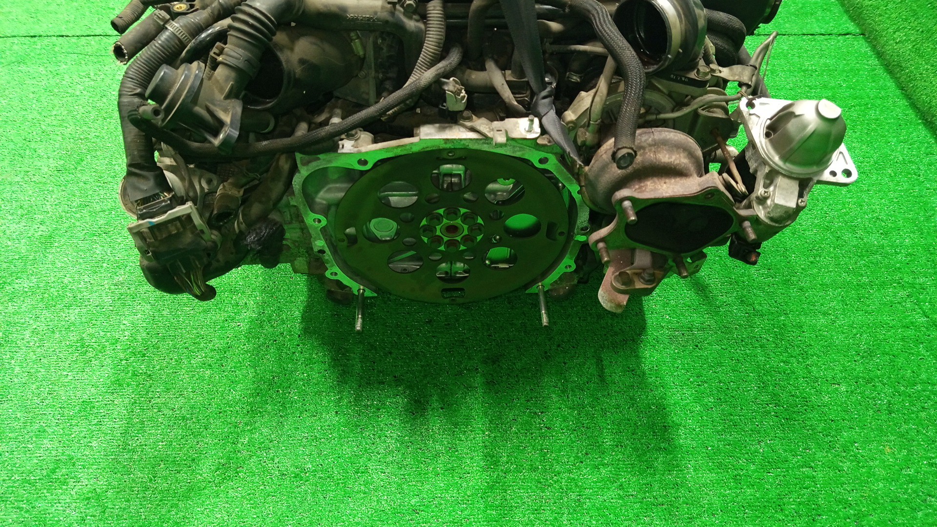 Двигатель SUBARU LEGACY BL5, BP5 EJ20T, EJ20X EJ20XHBFME 5 ракурс Двигатель SUBARU LEGACY BL5, BP5 EJ20T, EJ20X EJ20XHBFME 5 ракурс