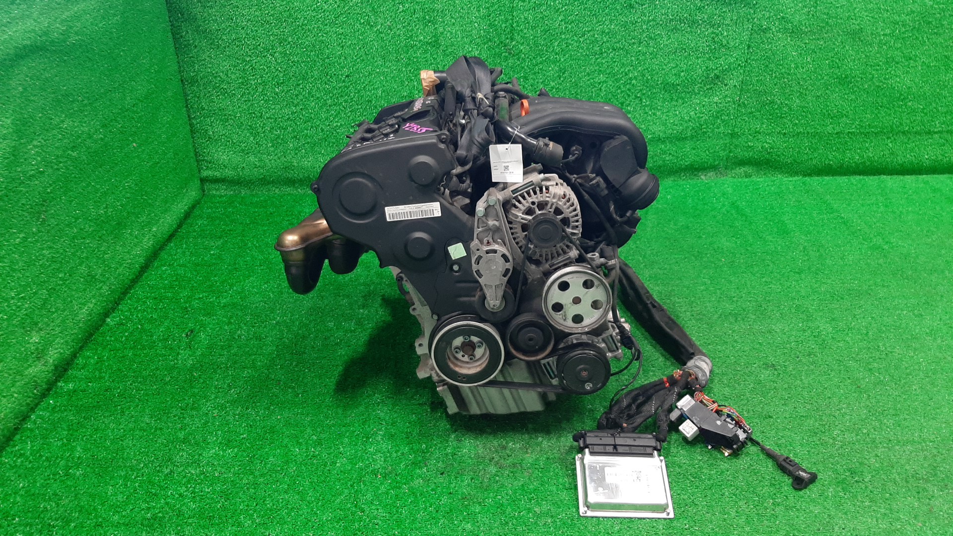 Двигатель AUDI A4 8ED, 8EALT, 8E, 8E5, 8EC, B7 ALT BLACK 2 ракурс Двигатель AUDI A4 8ED, 8EALT, 8E, 8E5, 8EC, B7 ALT BLACK 2 ракурс