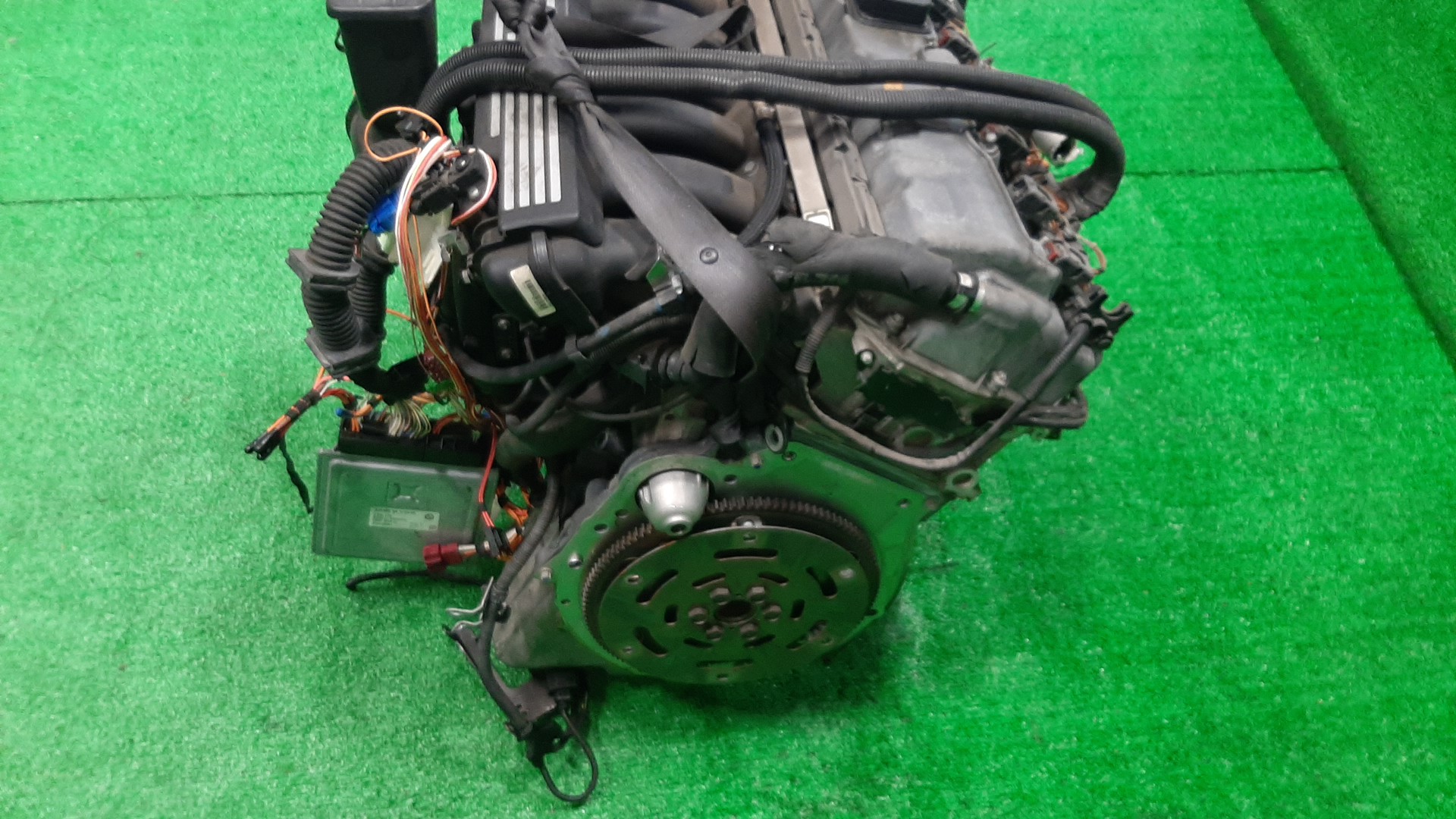 Двигатель BMW 5-Series, 3-Series, X3, 323i, 325i, 525i E61, E60, E90, E91, E93, E92, E83 N52B25AF N52B25AF 5 ракурс