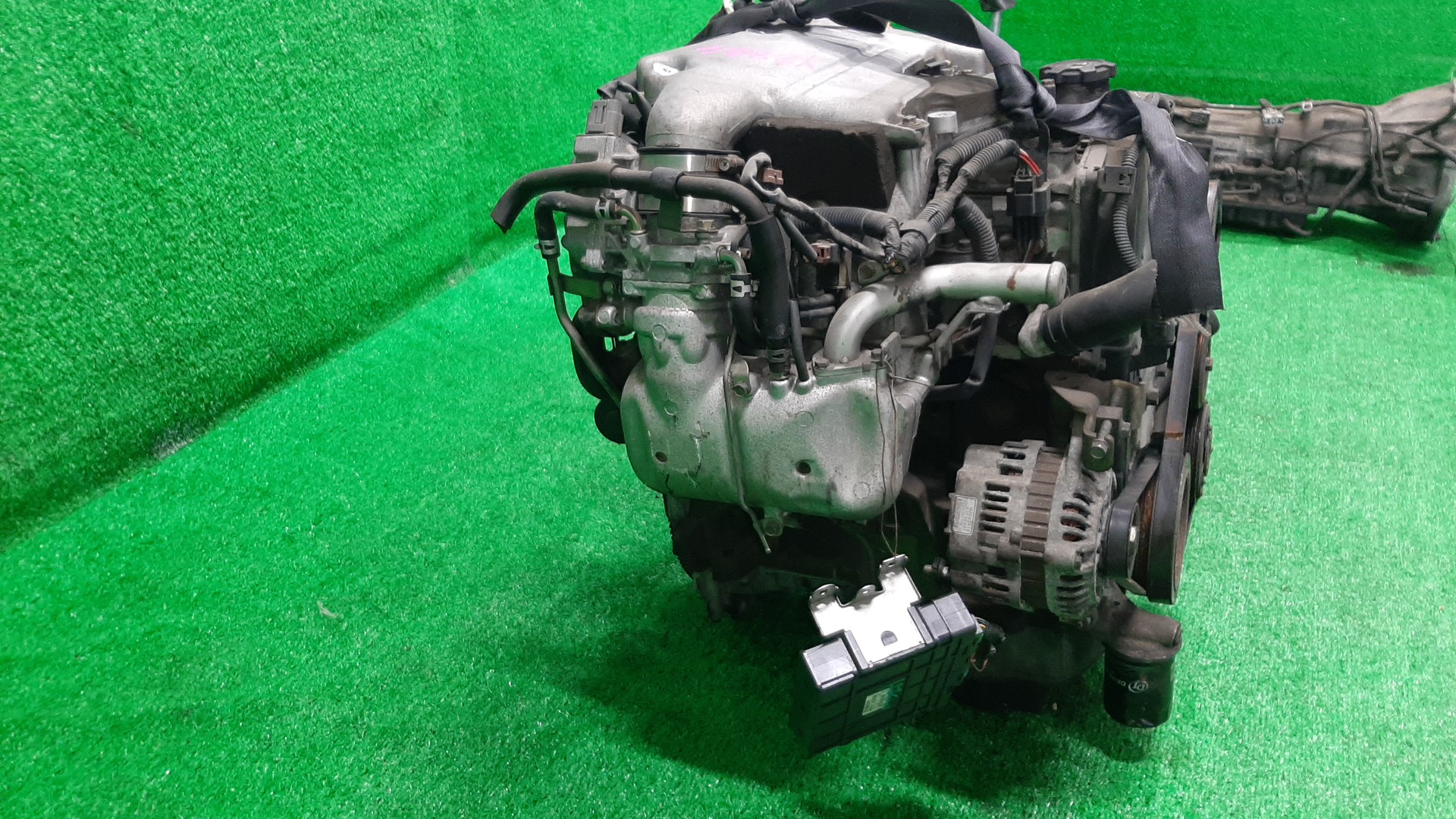 Двигатель MITSUBISHI PAJERO IO H76W, H66W 4G93 MD356425 3 ракурс