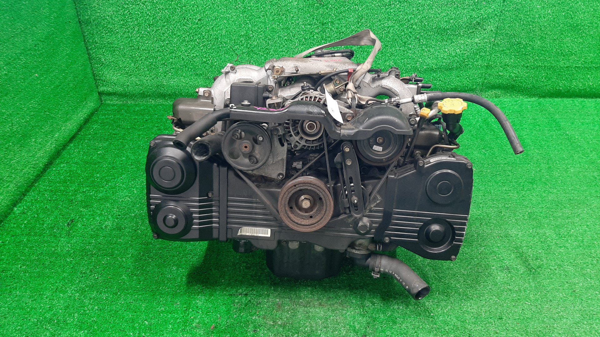 Двигатель SUBARU LEGACY BE5, BH5 EJ204 EJ204DXBKE 2 ракурс Двигатель SUBARU LEGACY BE5, BH5 EJ204 EJ204DXBKE 2 ракурс