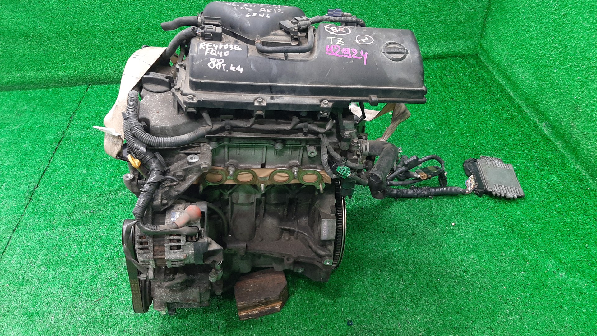 Двигатель NISSAN MARCH AK12 CR12DE 109328 3 ракурс