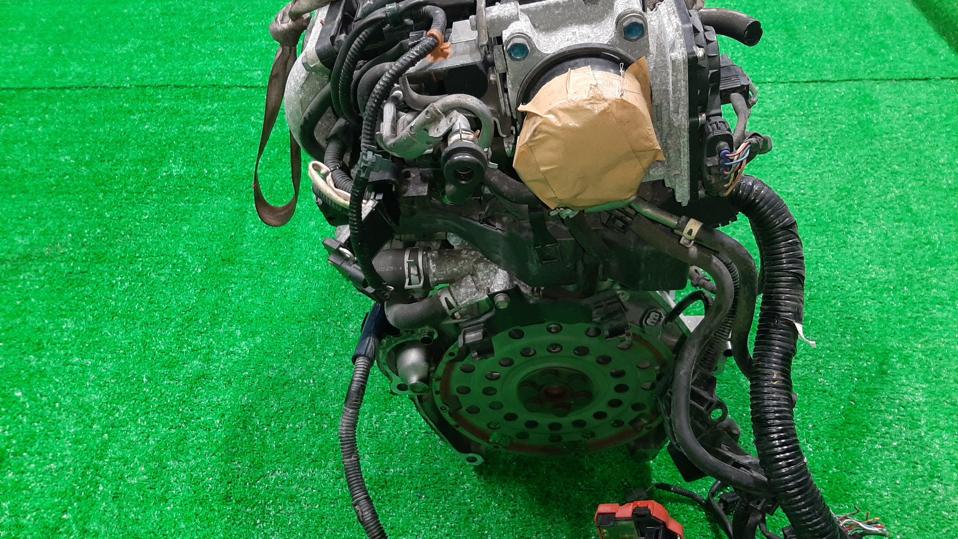 Двигатель HONDA FIT GE6 L13A 1MOD 5 ракурс Двигатель HONDA FIT GE6 L13A 1MOD 5 ракурс