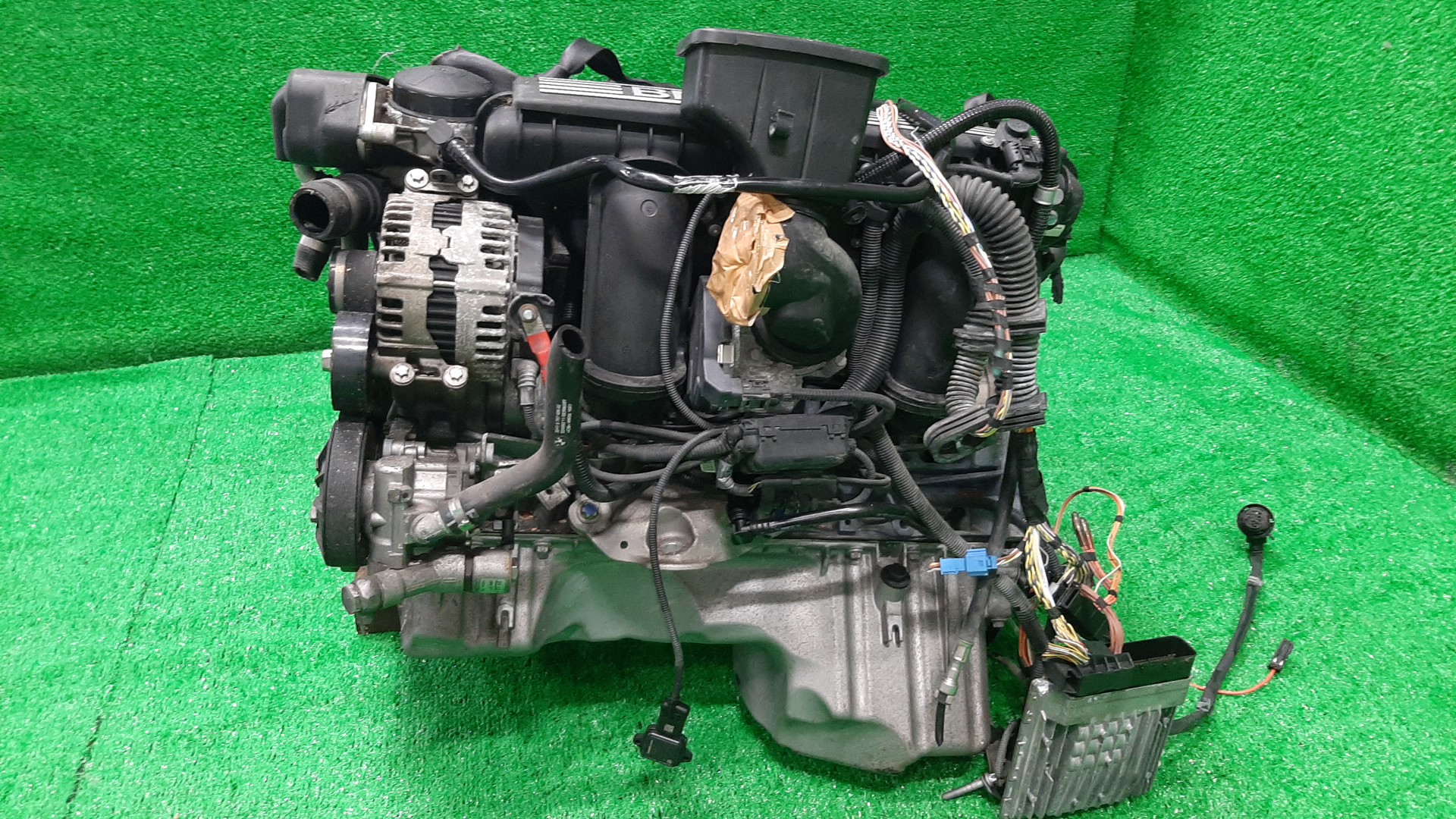 Двигатель BMW 5-Series, 3-Series, X3, 323i, 325i, 525i E61, E60, E90, E91, E93, E92, E83 N52B25AF N52B25AF 3 ракурс