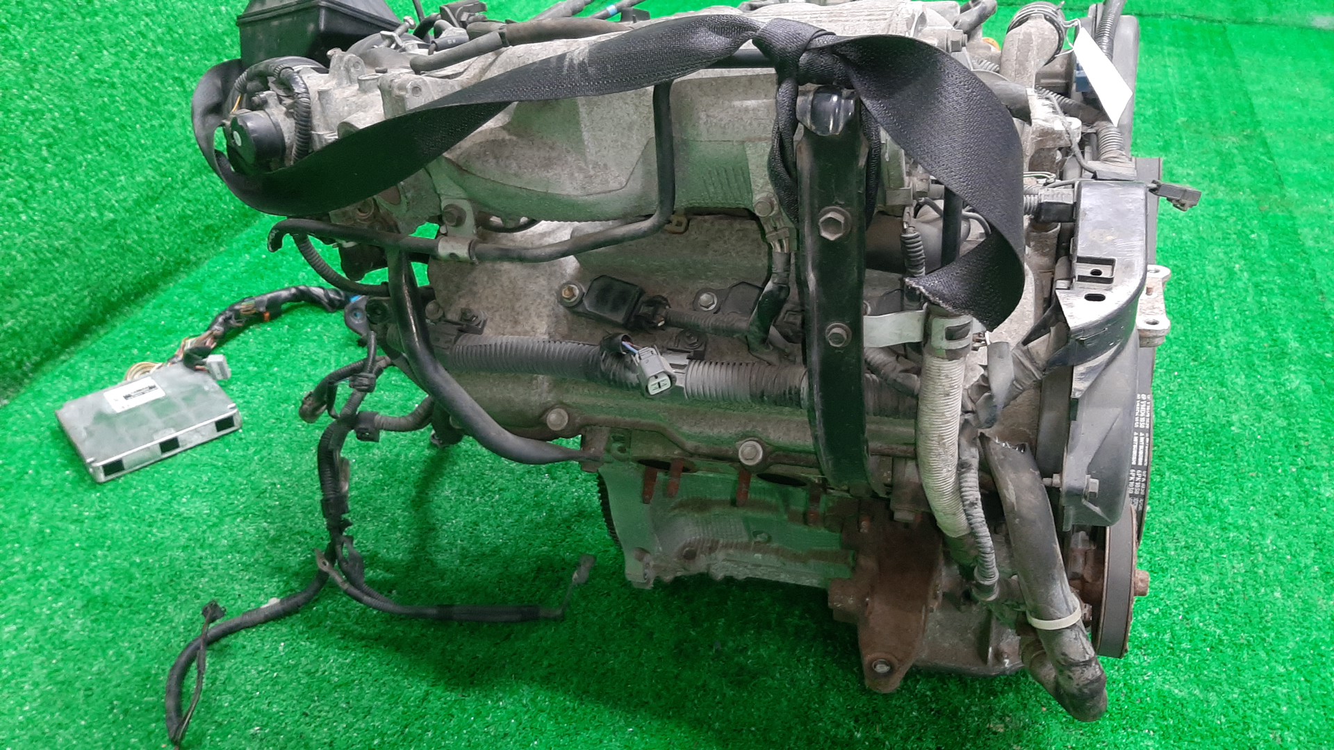 Двигатель TOYOTA HARRIER MCU15W 1MZ-FE VVTI 4 ракурс