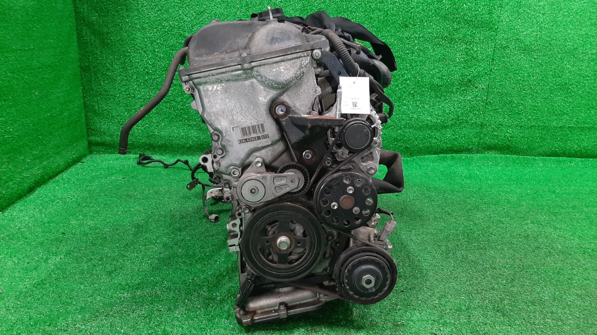 Двигатель TOYOTA PROBOX, COROLLA FIELDER, PORTE, SUCCEED, SPADE, COROLLA  AXIO NCP160V, NZE161G, NCP141, NZE161 1NZ-FE ELECTRO 2 ракурс