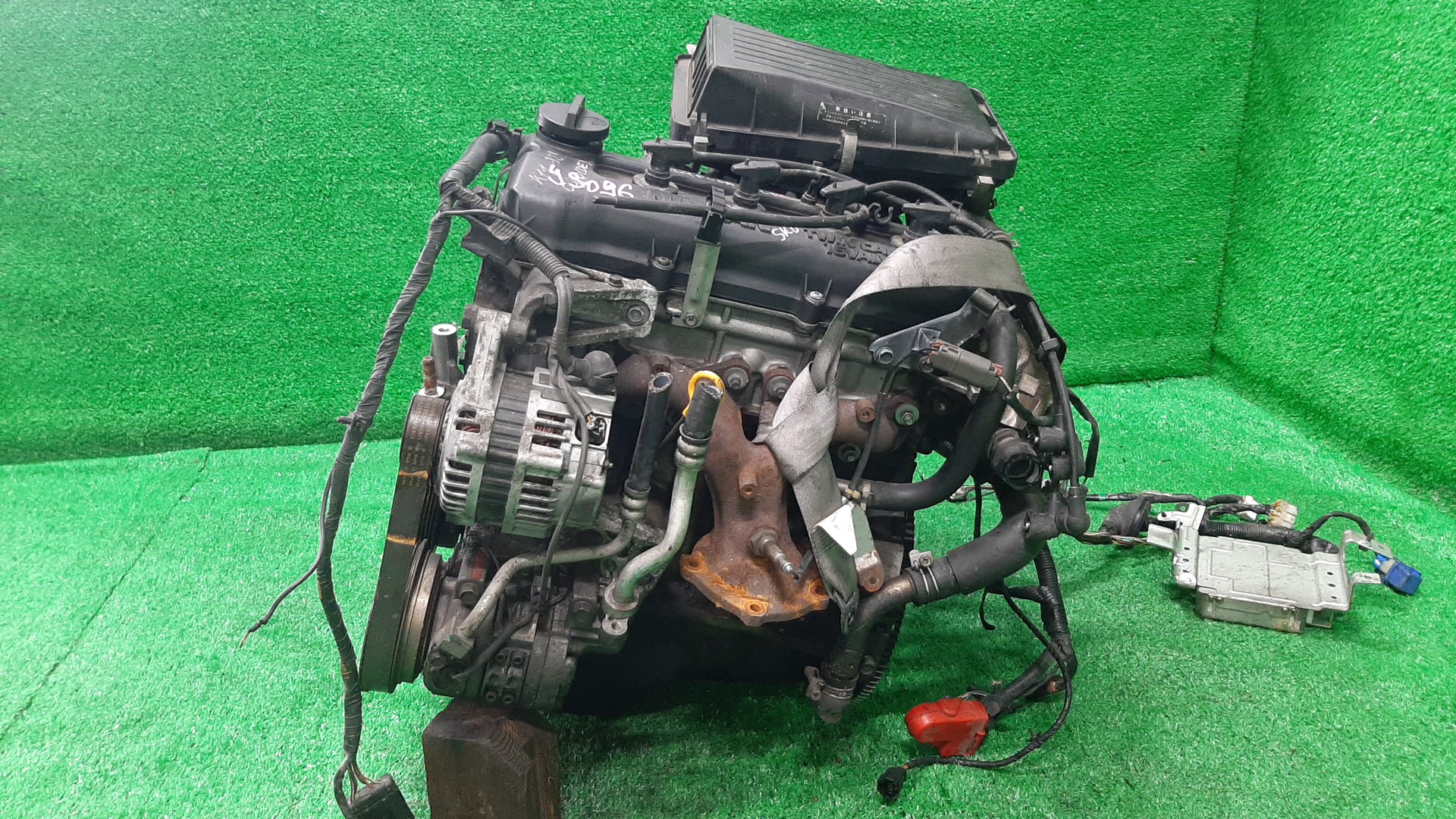 Двигатель NISSAN MARCH K11 CG10DE 265477B 3 ракурс