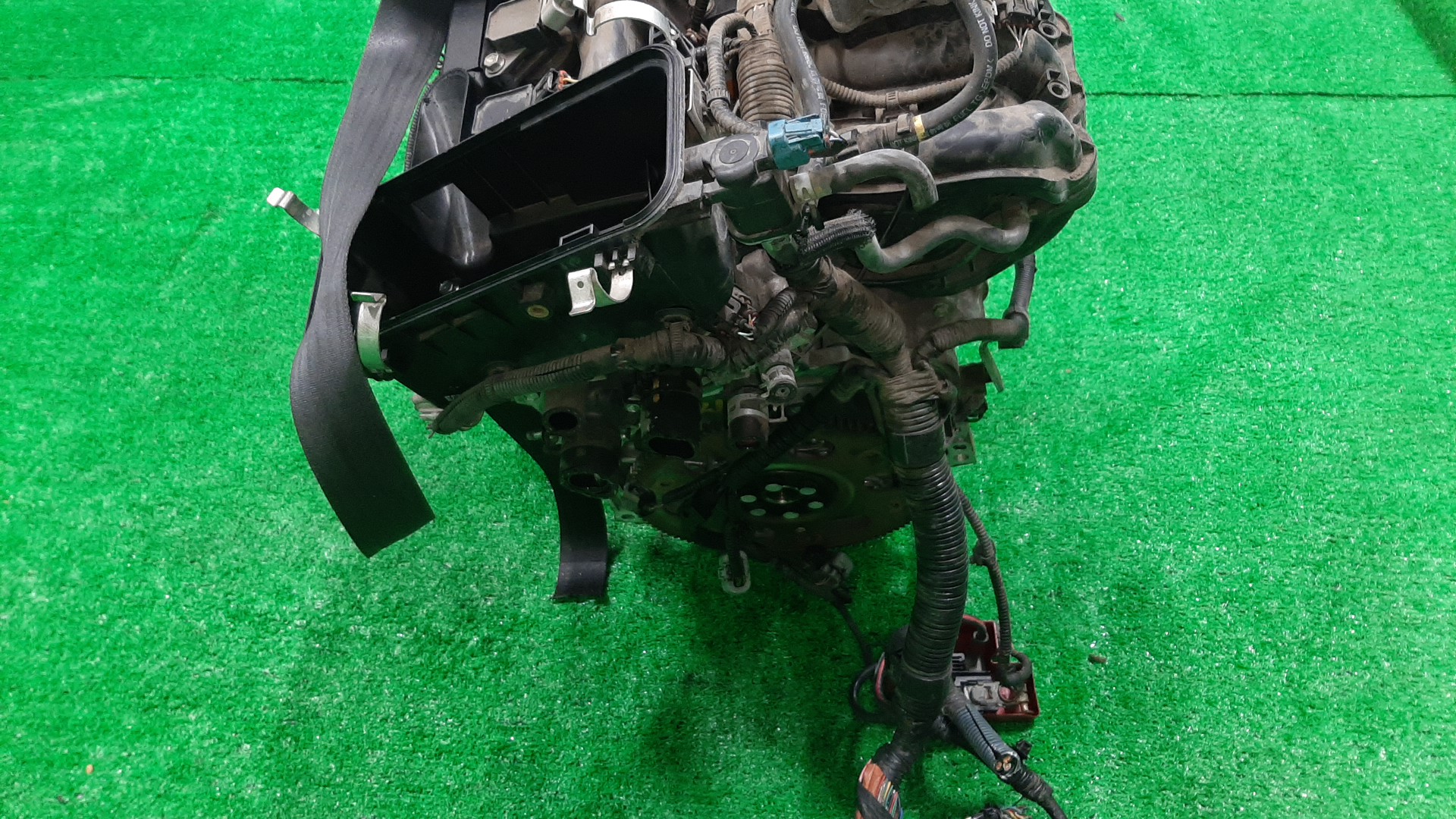 Двигатель TOYOTA VITZ KSP130 1KR-FE 1MOD 5 ракурс