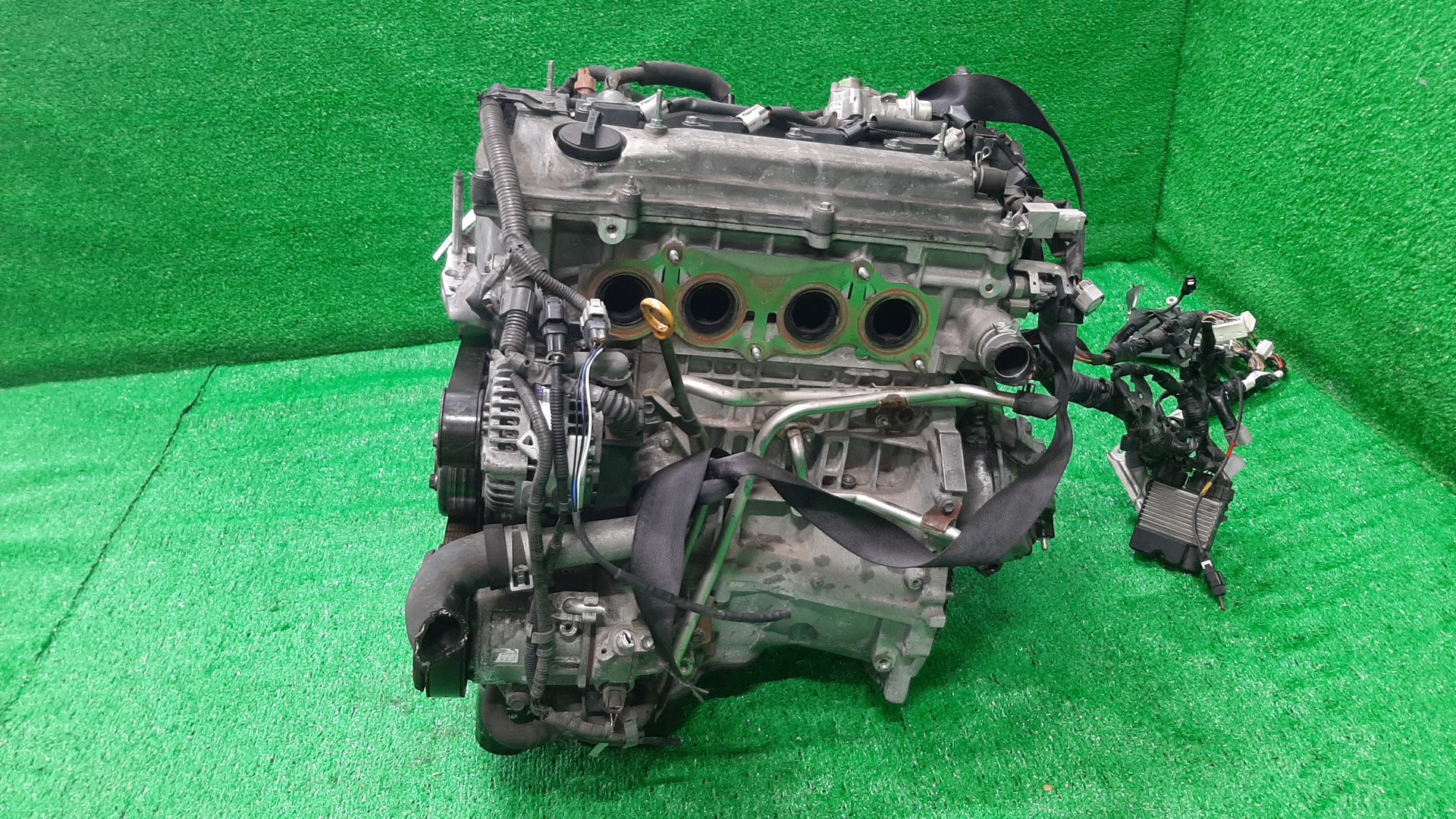 Двигатель TOYOTA AVENSIS AZT251 2AZ-FSE 2640218 3 ракурс