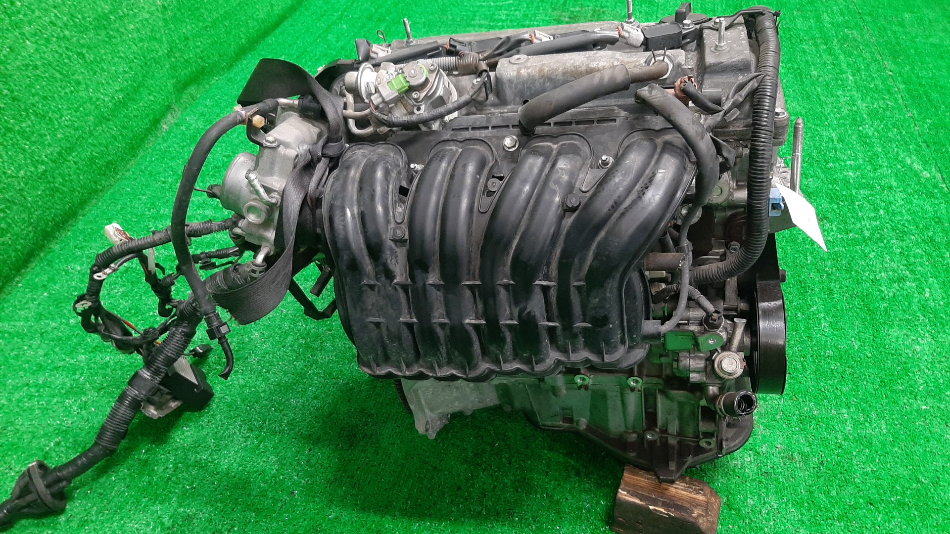 Двигатель TOYOTA AVENSIS AZT251 2AZ-FSE 2640218 4 ракурс