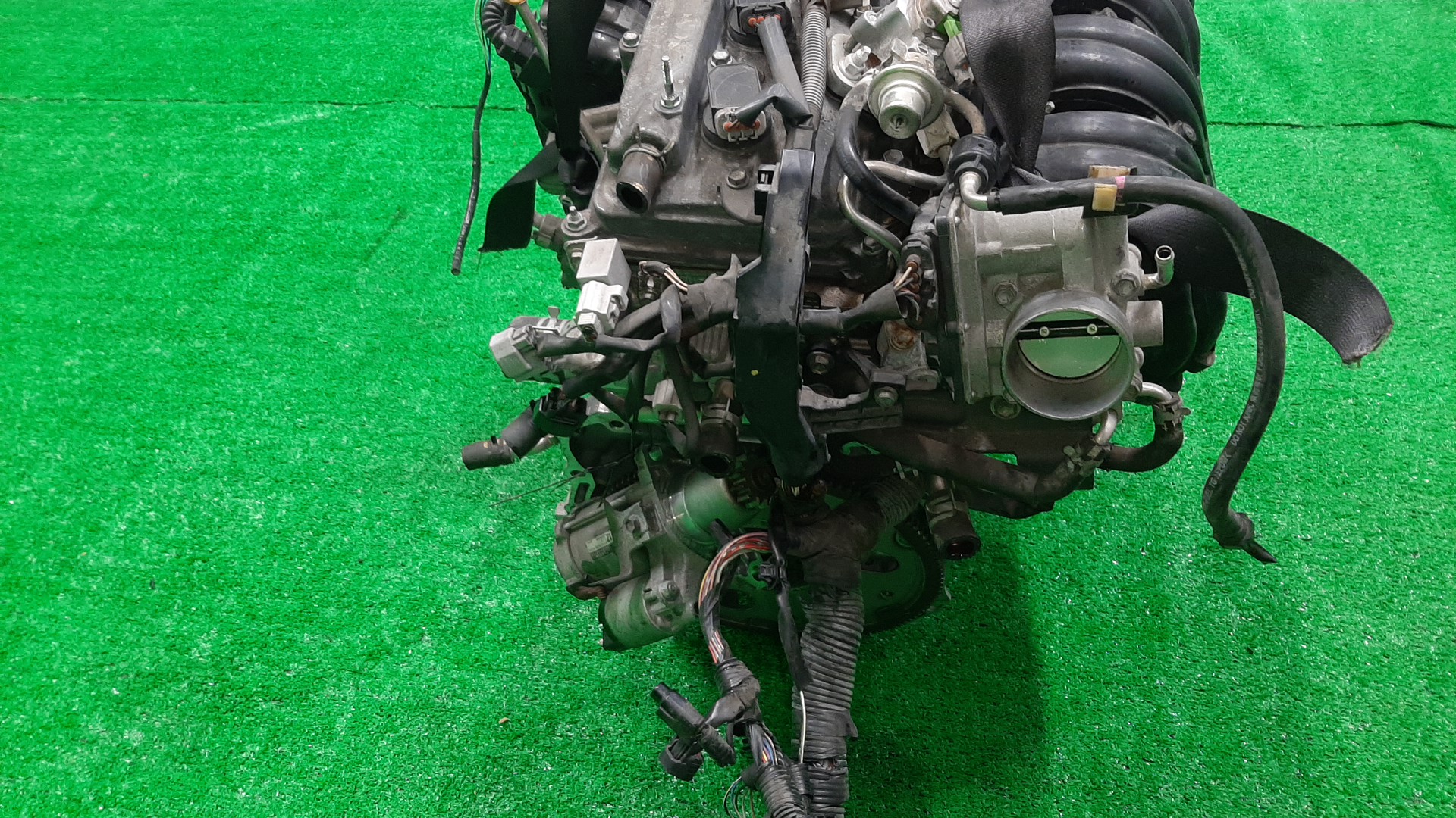 Двигатель TOYOTA AVENSIS AZT251 2AZ-FSE 2640218 5 ракурс