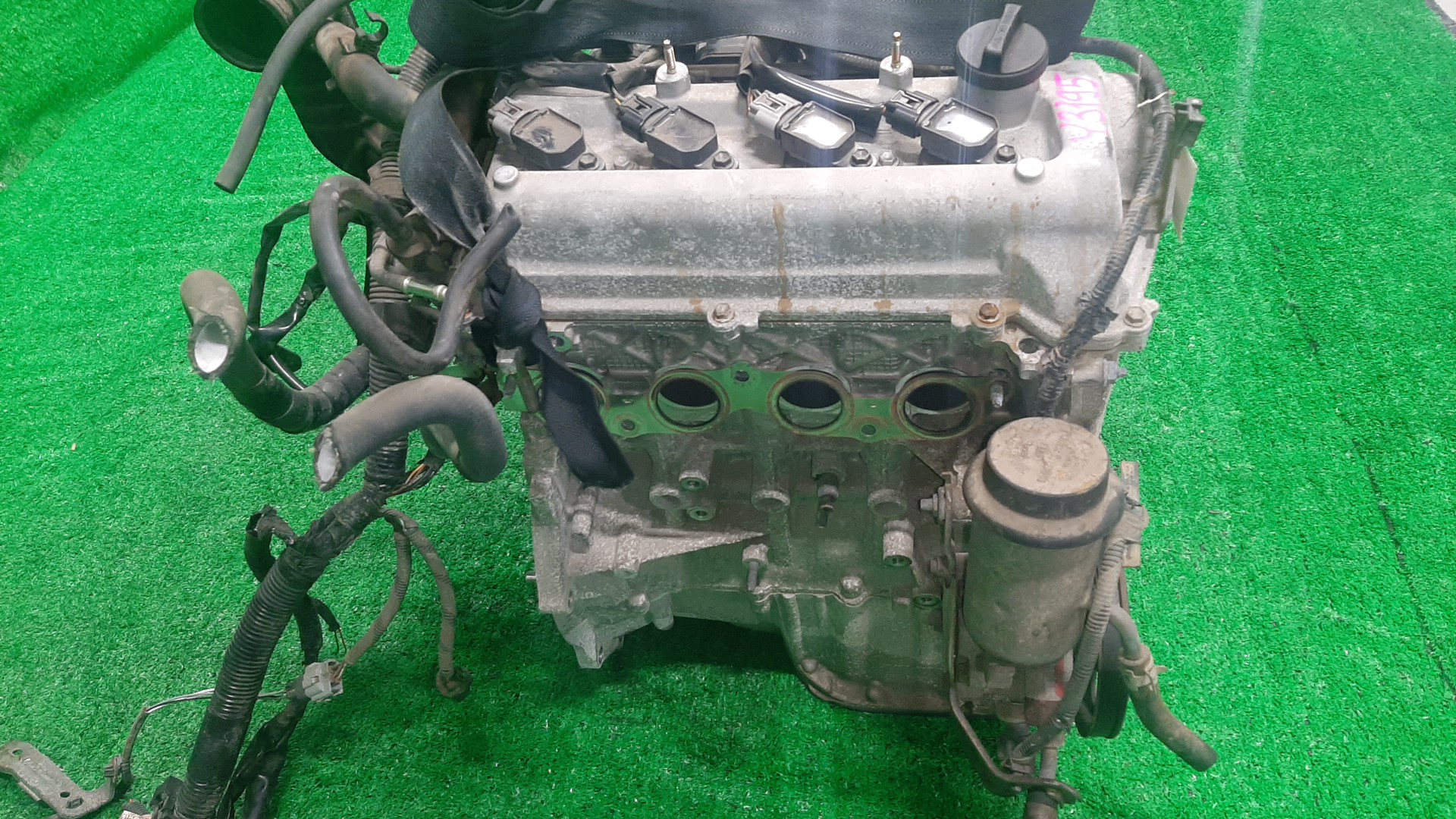 Двигатель TOYOTA FUNCARGO, IST, PLATZ, RAUM, VITZ, PROBOX, BB, PORTE, SIENTA, SUCCEED, WILL CYPHA NCP25, NCP65, NCP16, NCZ25, NCP15, NCP55V, NCP59G, NCP35, NNP15, NCP85G, NCP75 1NZ-FE A836383 4 ракурс