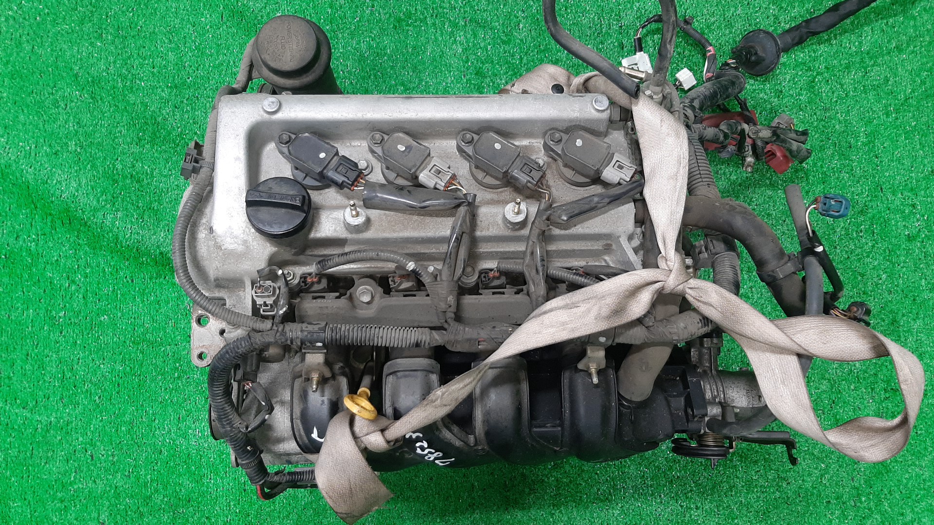 Двигатель TOYOTA FUNCARGO, IST, PLATZ, RAUM, VITZ, PROBOX, BB, PORTE, SIENTA, SUCCEED, WILL CYPHA NCP25, NCP65, NCP16, NCZ25, NCP15, NCP55V, NCP59G, NCP35, NNP15, NCP85G, NCP75 1NZ-FE B464014 1 ракурс