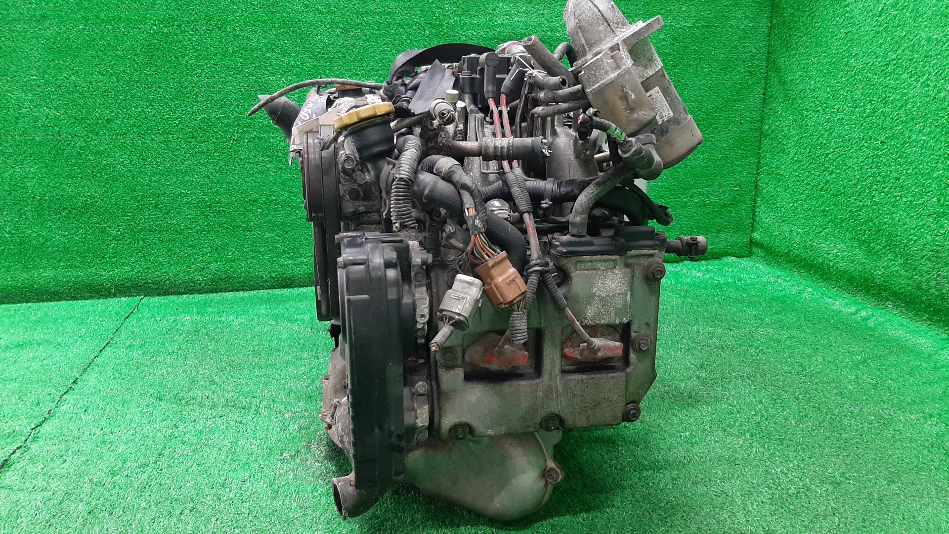 Двигатель SUBARU FORESTER SF5 EJ20T, EJ205 EJ205DXWBS 3 ракурс