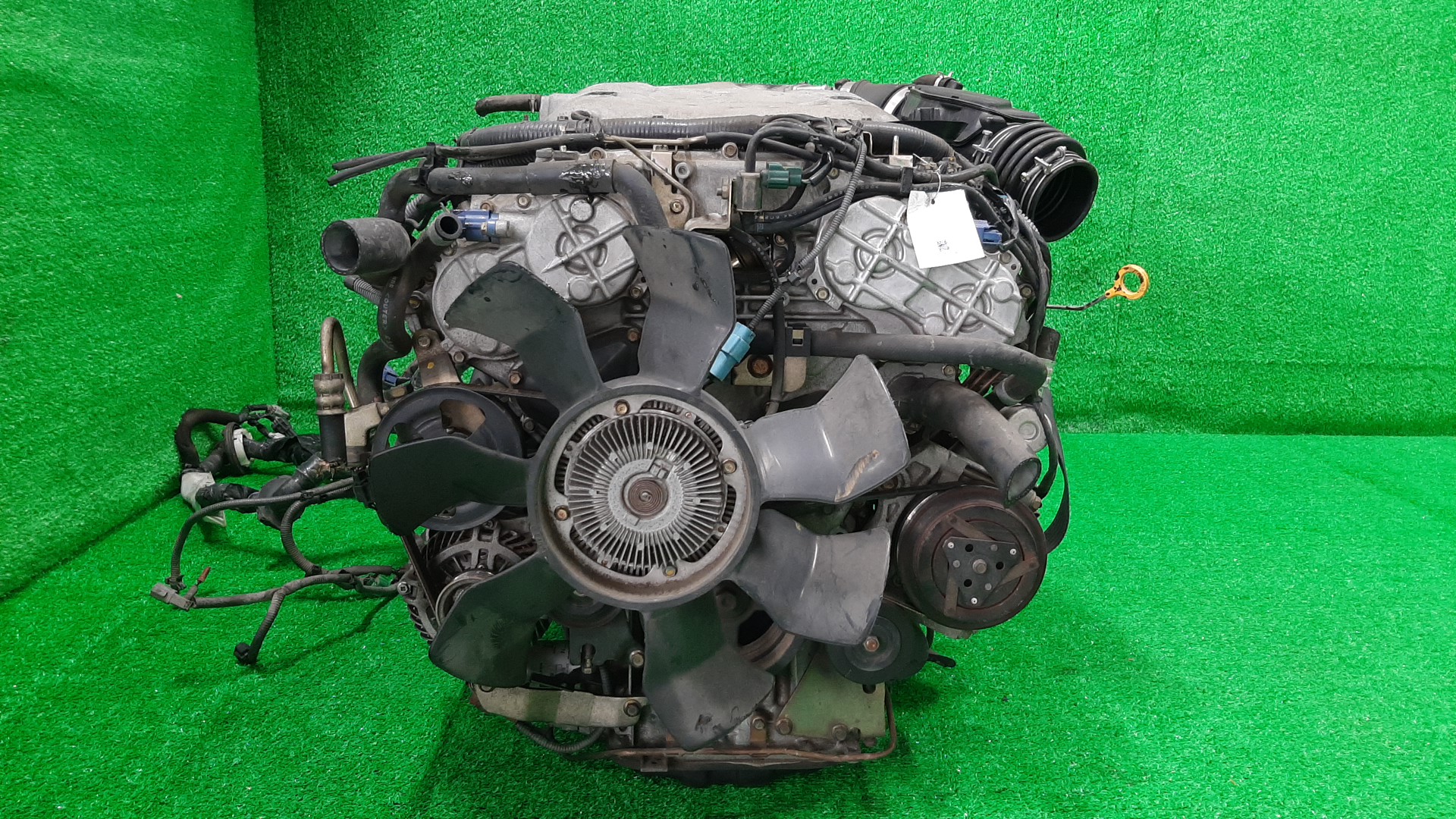 Двигатель NISSAN SKYLINE, STAGEA V35, M35 VQ25DD 260493A 2 ракурс Двигатель NISSAN SKYLINE, STAGEA V35, M35 VQ25DD 260493A 2 ракурс