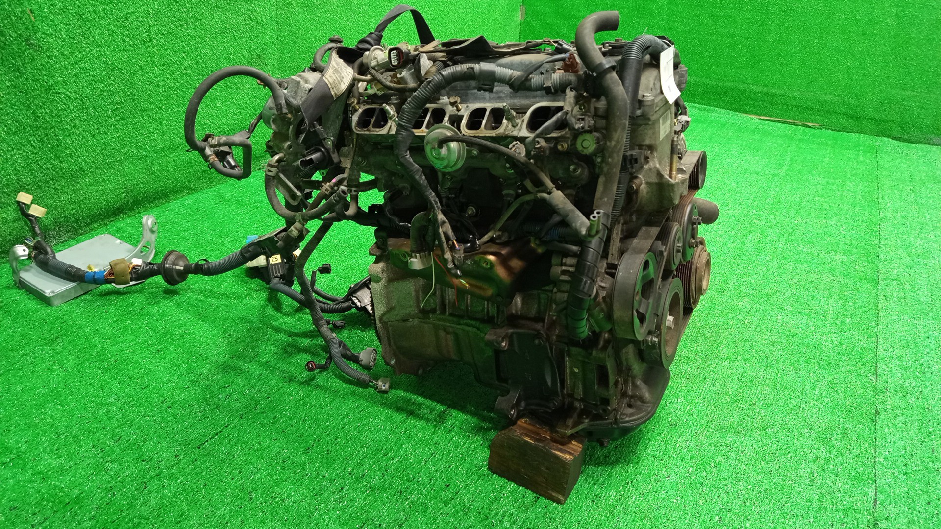Двигатель TOYOTA RAV4 ACA21W, ACA20W 1AZ-FSE 5118267 3 ракурс Двигатель TOYOTA RAV4 ACA21W, ACA20W 1AZ-FSE 5118267 3 ракурс