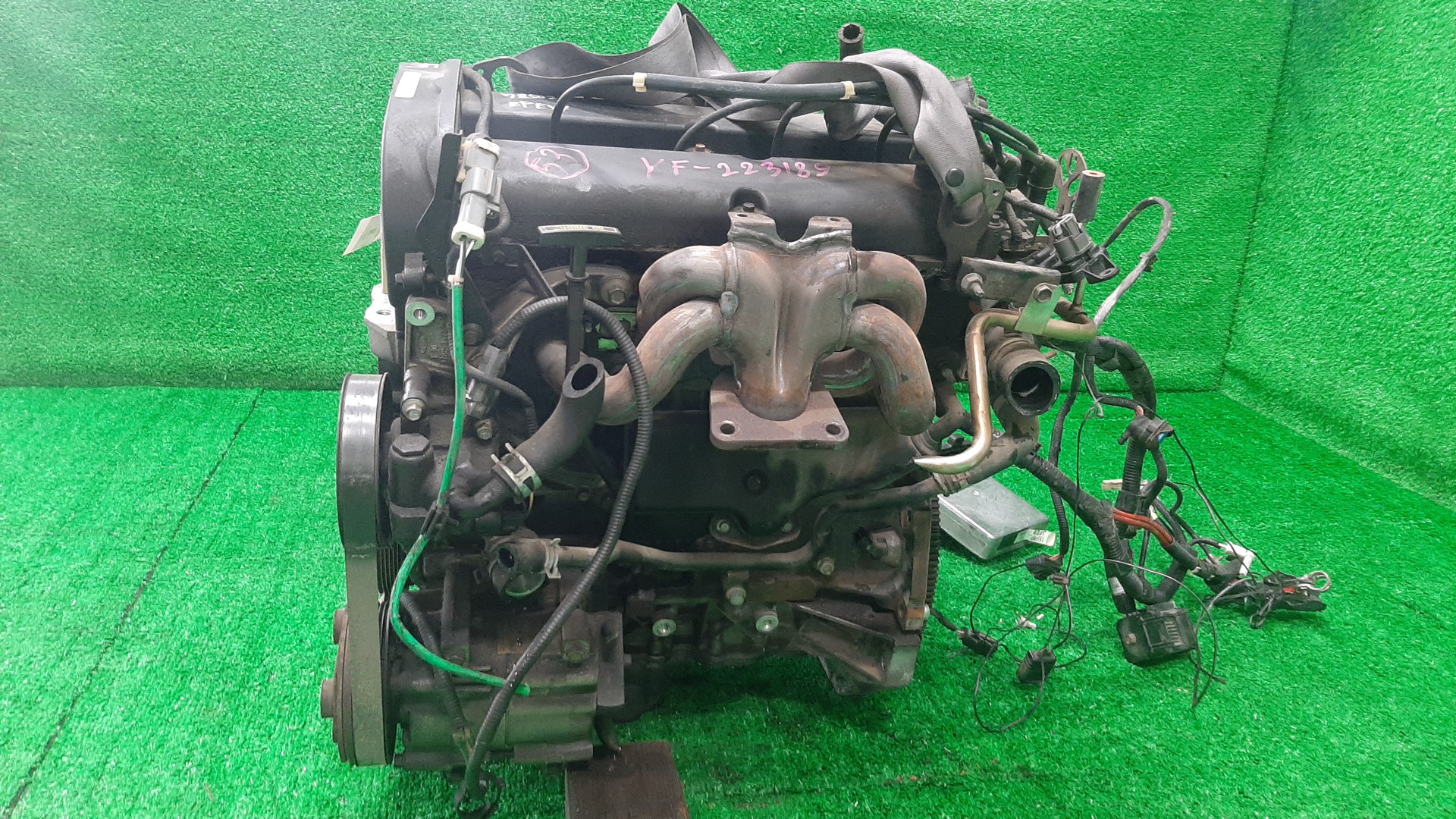 Двигатель MAZDA TRIBUTE EPEW YF 4WD 3 ракурс