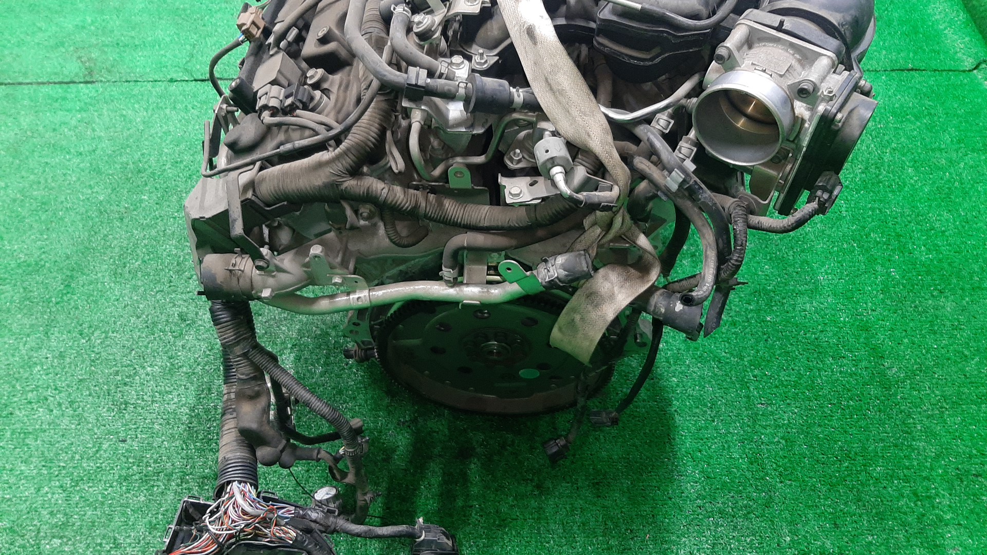 Двигатель NISSAN TEANA J32 VQ25DE 719560A 5 ракурс
