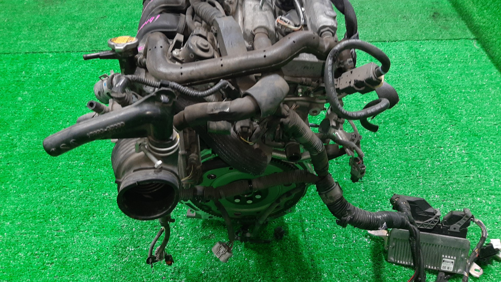 Двигатель TOYOTA PROBOX, COROLLA FIELDER, PORTE, SUCCEED, SPADE, COROLLA  AXIO NCP160V, NZE161G, NCP141, NZE161 1NZ-FE ELECTRO 5 ракурс