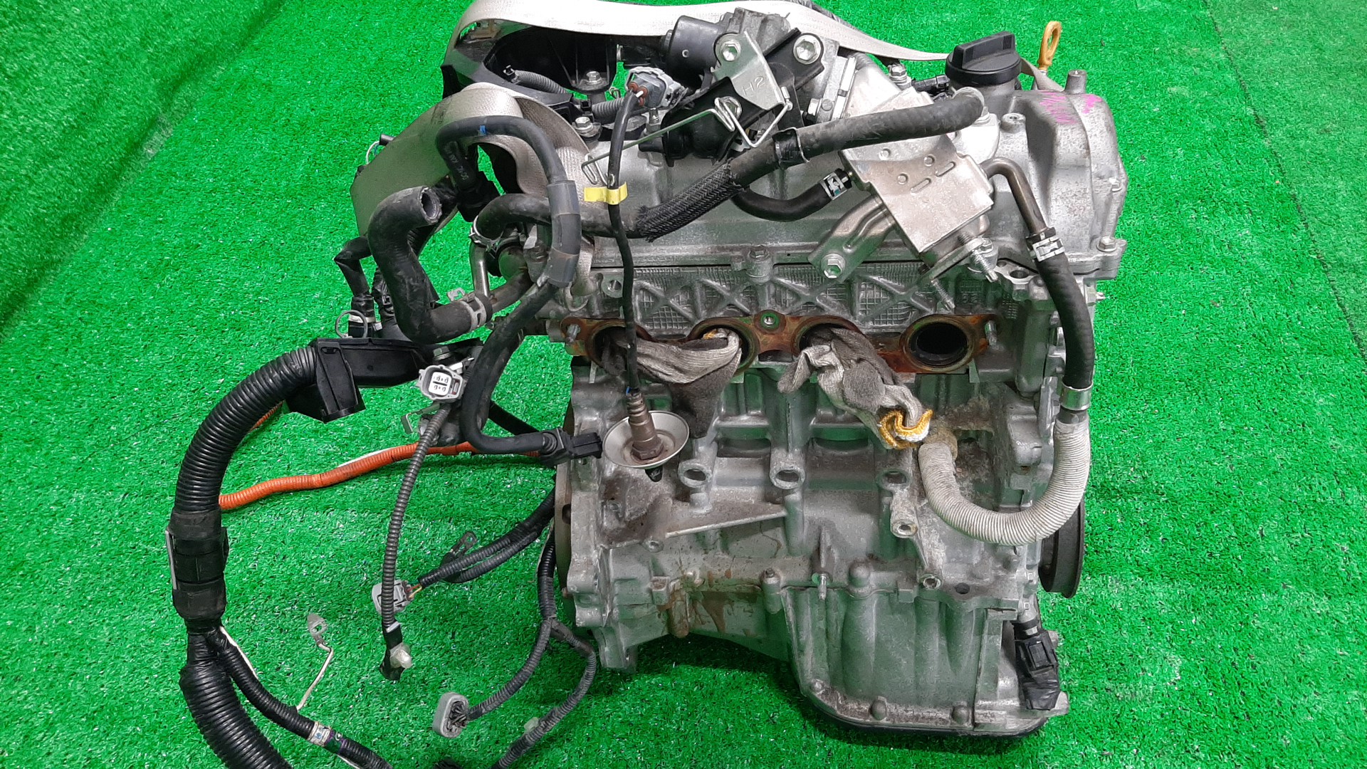Двигатель TOYOTA AQUA NHP10 1NZ-FXE 7079922 4 ракурс Двигатель TOYOTA AQUA NHP10 1NZ-FXE 7079922 4 ракурс