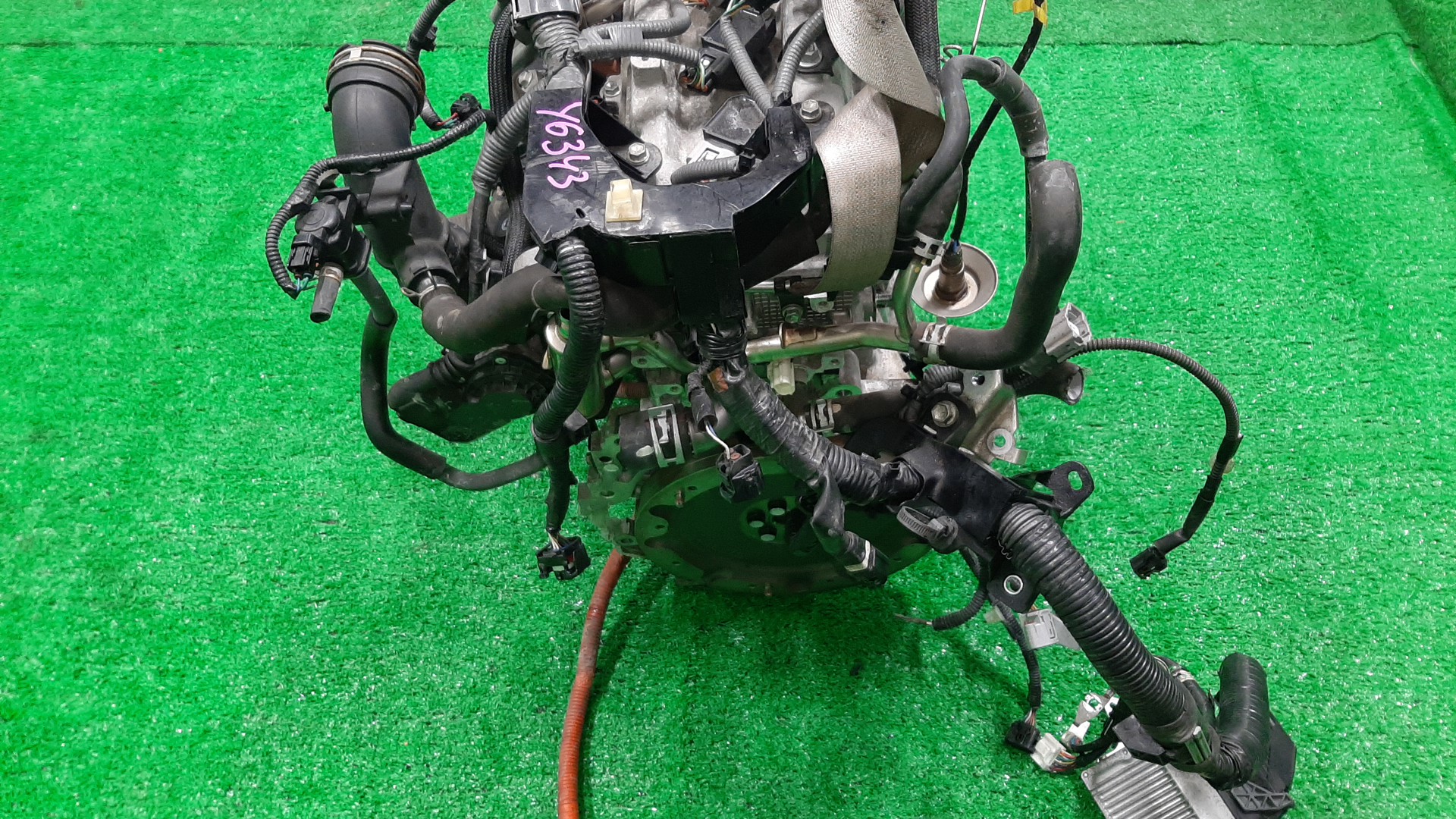 Двигатель TOYOTA AQUA NHP10 1NZ-FXE 7079922 5 ракурс Двигатель TOYOTA AQUA NHP10 1NZ-FXE 7079922 5 ракурс
