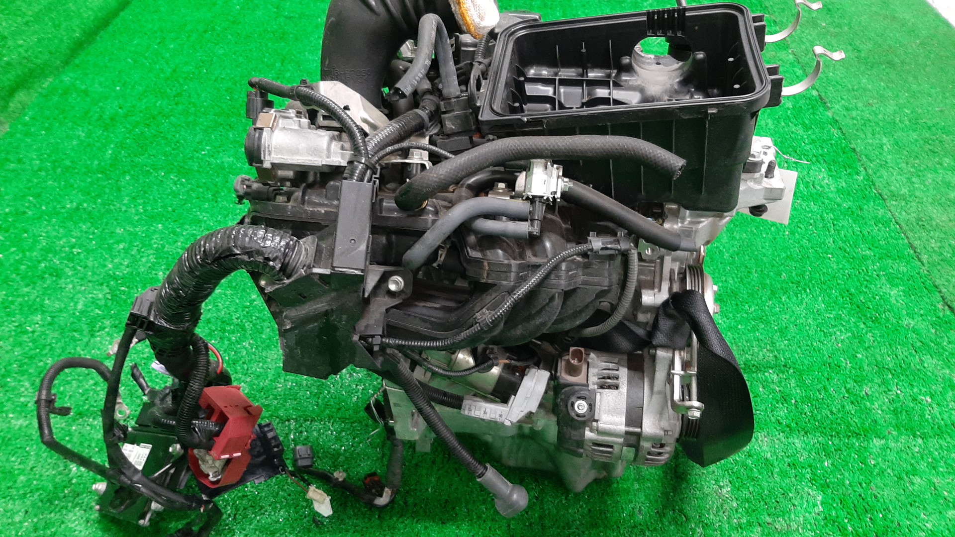 Двигатель DAIHATSU TAFT LA910S KF V423089 4 ракурс