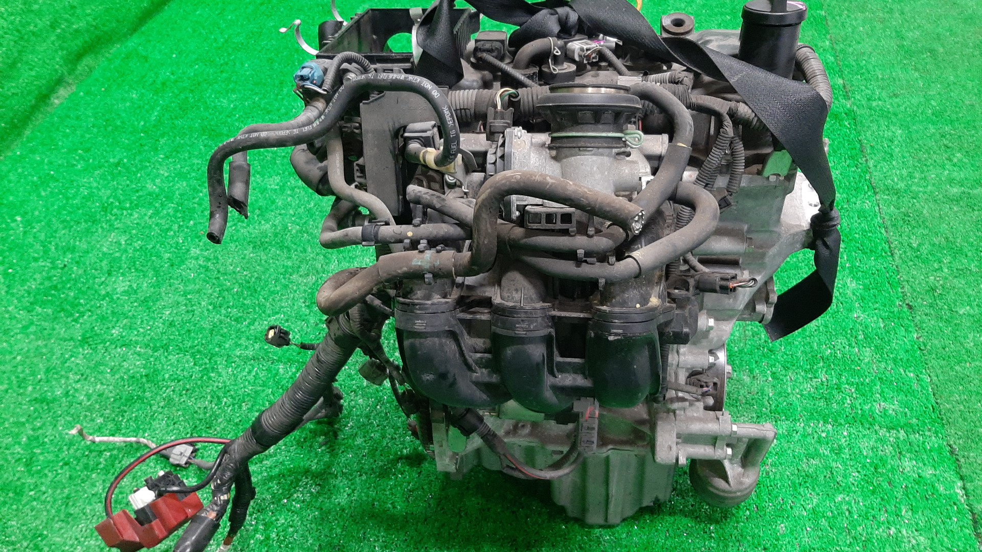 Двигатель TOYOTA VITZ KSP130 1KR-FE 2MOD 4 ракурс