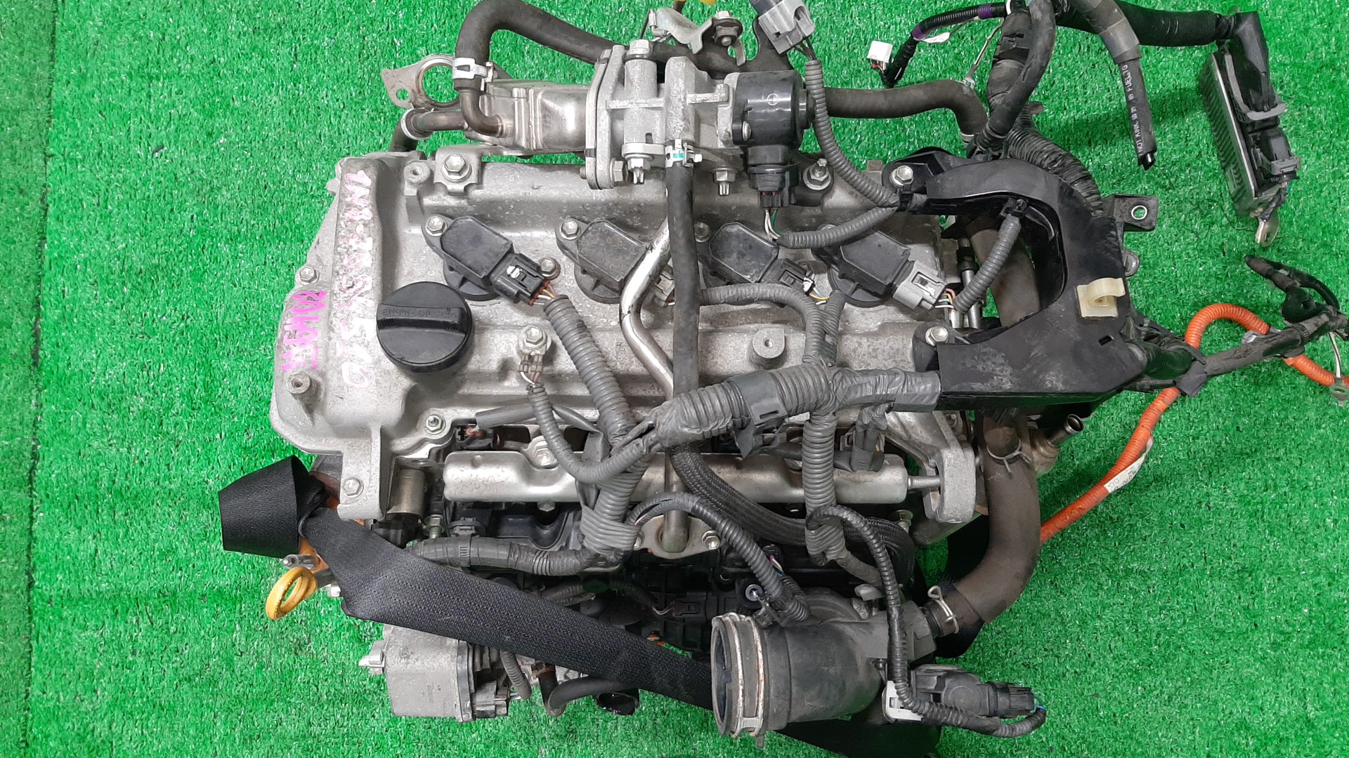Двигатель TOYOTA AQUA NHP10 1NZ-FXE 7394510 1 ракурс Двигатель TOYOTA AQUA NHP10 1NZ-FXE 7394510 1 ракурс