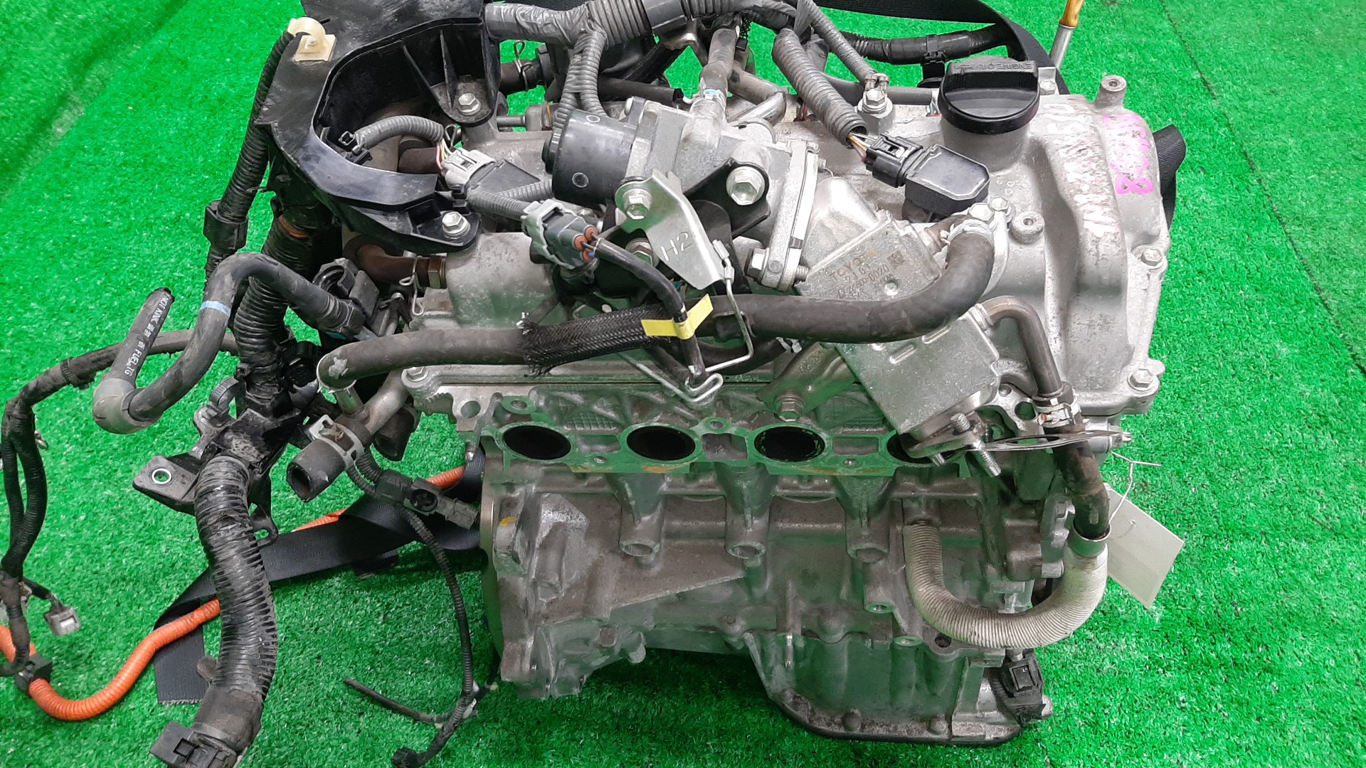 Двигатель TOYOTA AQUA NHP10 1NZ-FXE 7394510 4 ракурс Двигатель TOYOTA AQUA NHP10 1NZ-FXE 7394510 4 ракурс