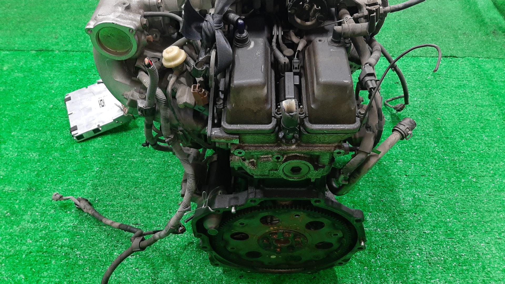 Двигатель TOYOTA PROGRES JCG11 2JZ-GE VVTI 5 ракурс