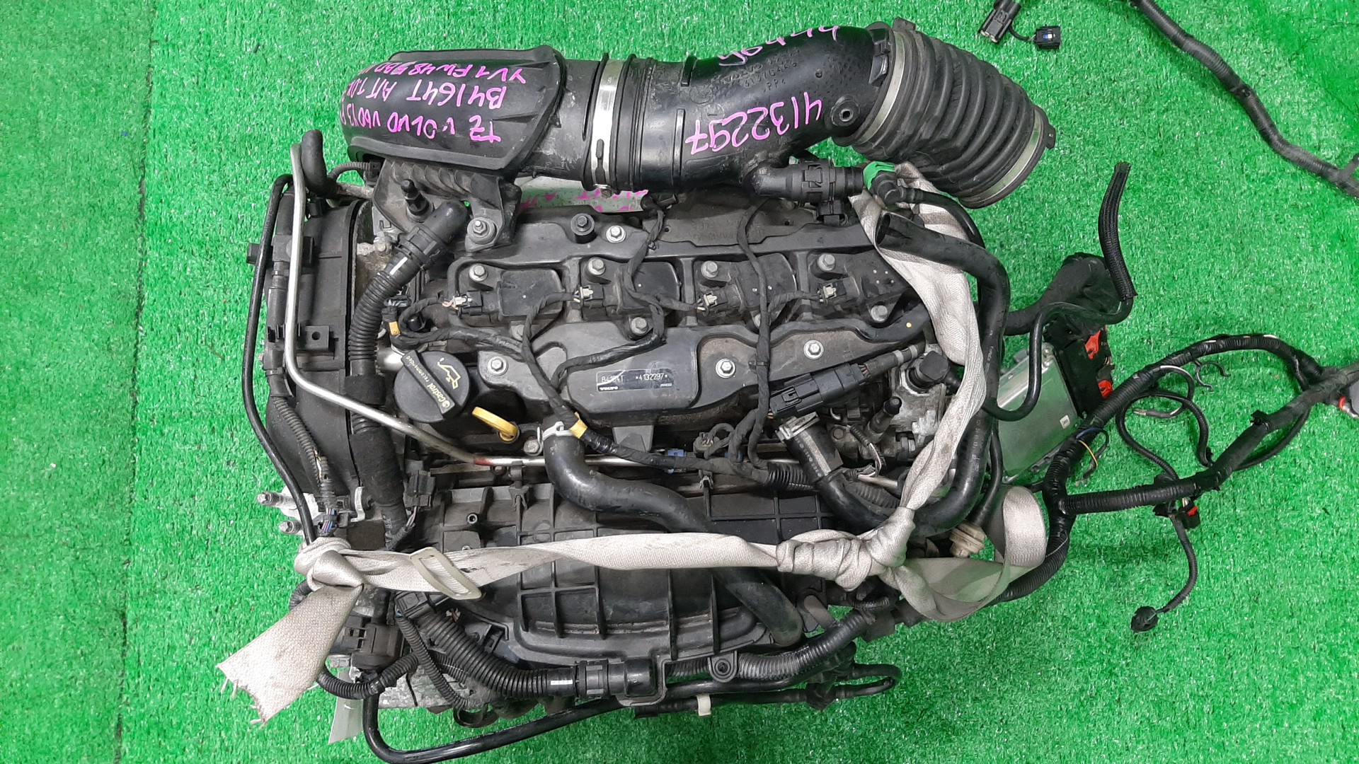Двигатель VOLVO V60, S60, V40, V70, S80 FW48, FS48, MV48, BW48, AS B4164T 4132297 1 ракурс
