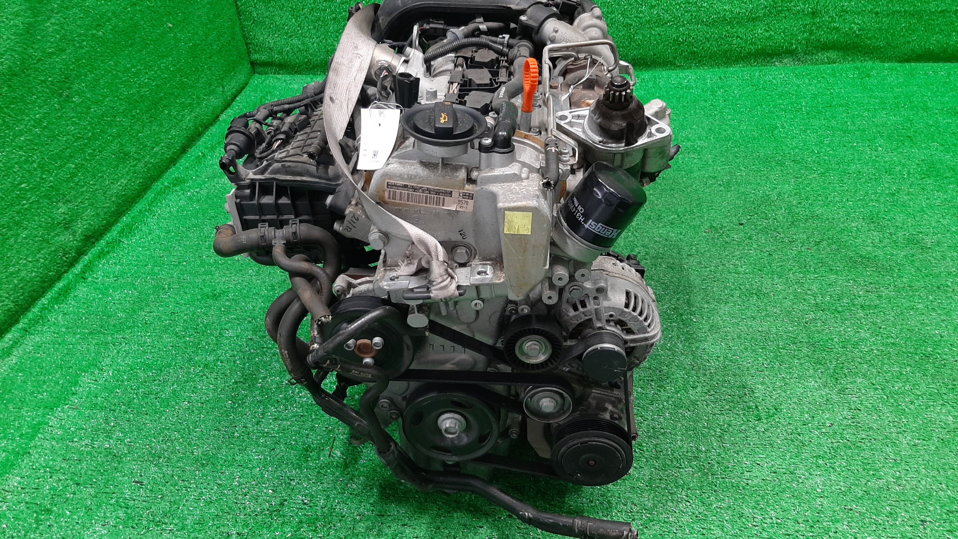 Двигатель AUDI GOLF, JETTA, GOLF PLUS, PASSAT, A1 1F, 5K1, MK6, MK5, 1K5, 1K1, A5, 1K2, 5M1, 3CCAX, 3C2, 3C, B6, 3C5, 362, 365, B7, 8X1 CAXA, CAX C05755 2 ракурс