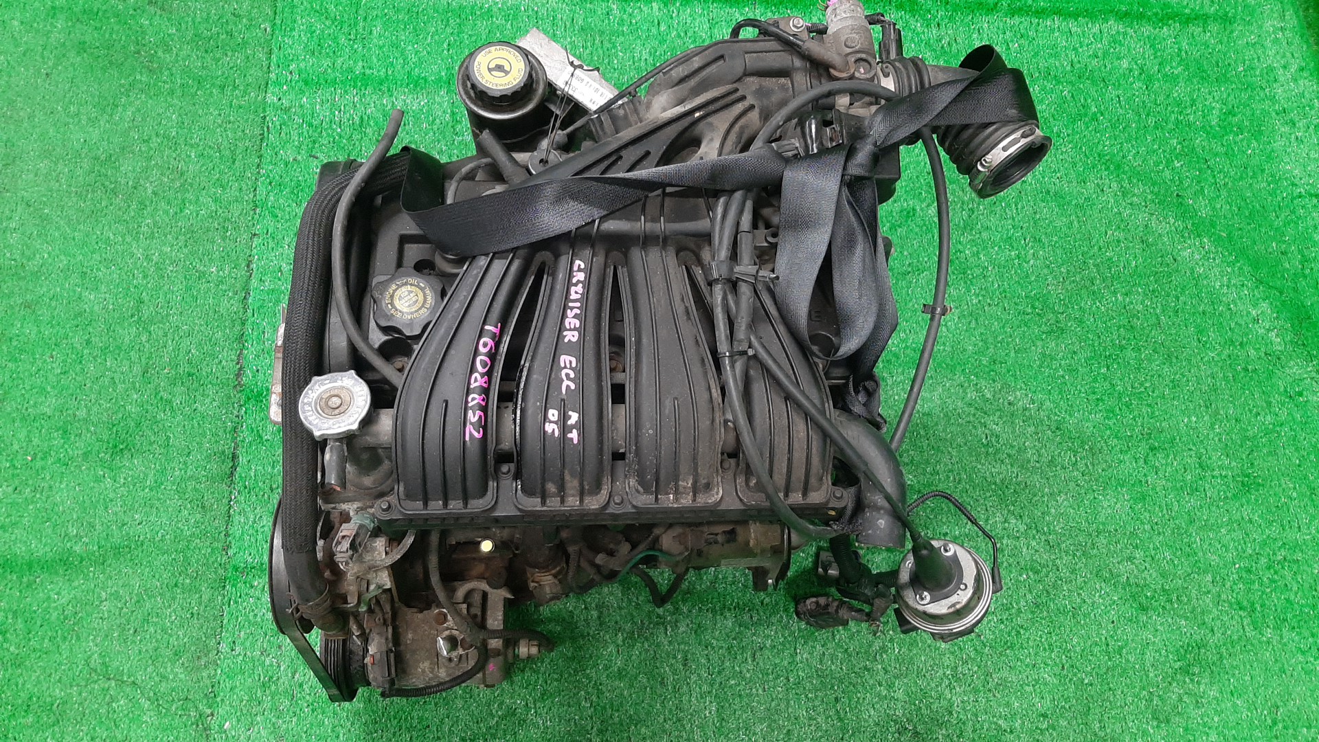 Двигатель CHRYSLER PT Cruiser PT ECC T608852 1 ракурс